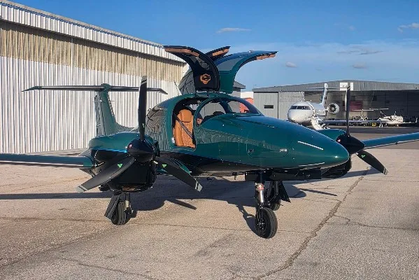Exterior view of a 2026 Diamond DA62, N646GC.