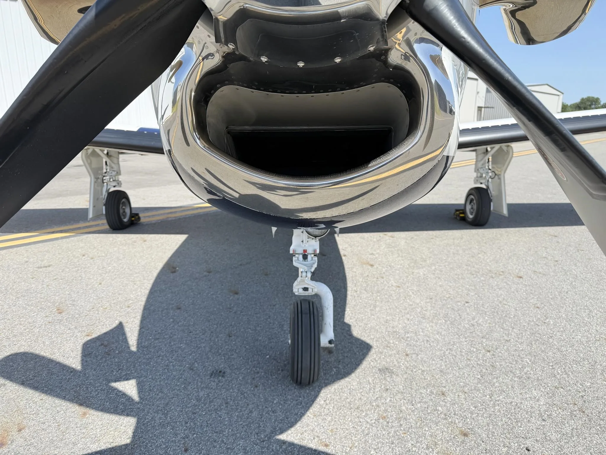 Engine detail of a 2013 DAHER TBM 850.