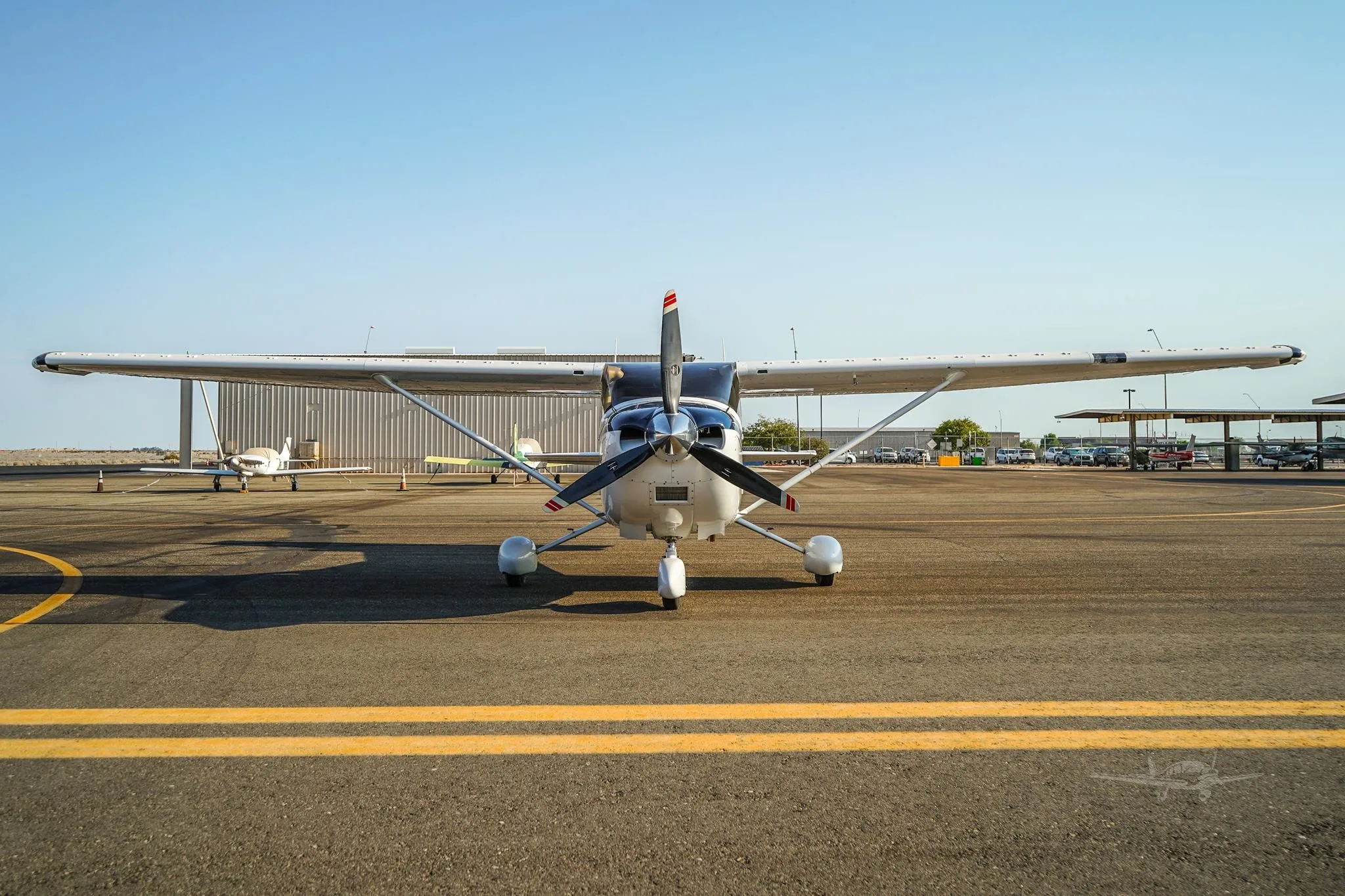Exterior view of a 2005 CESSNA TURBO 182T SKYLANE, N605AC.