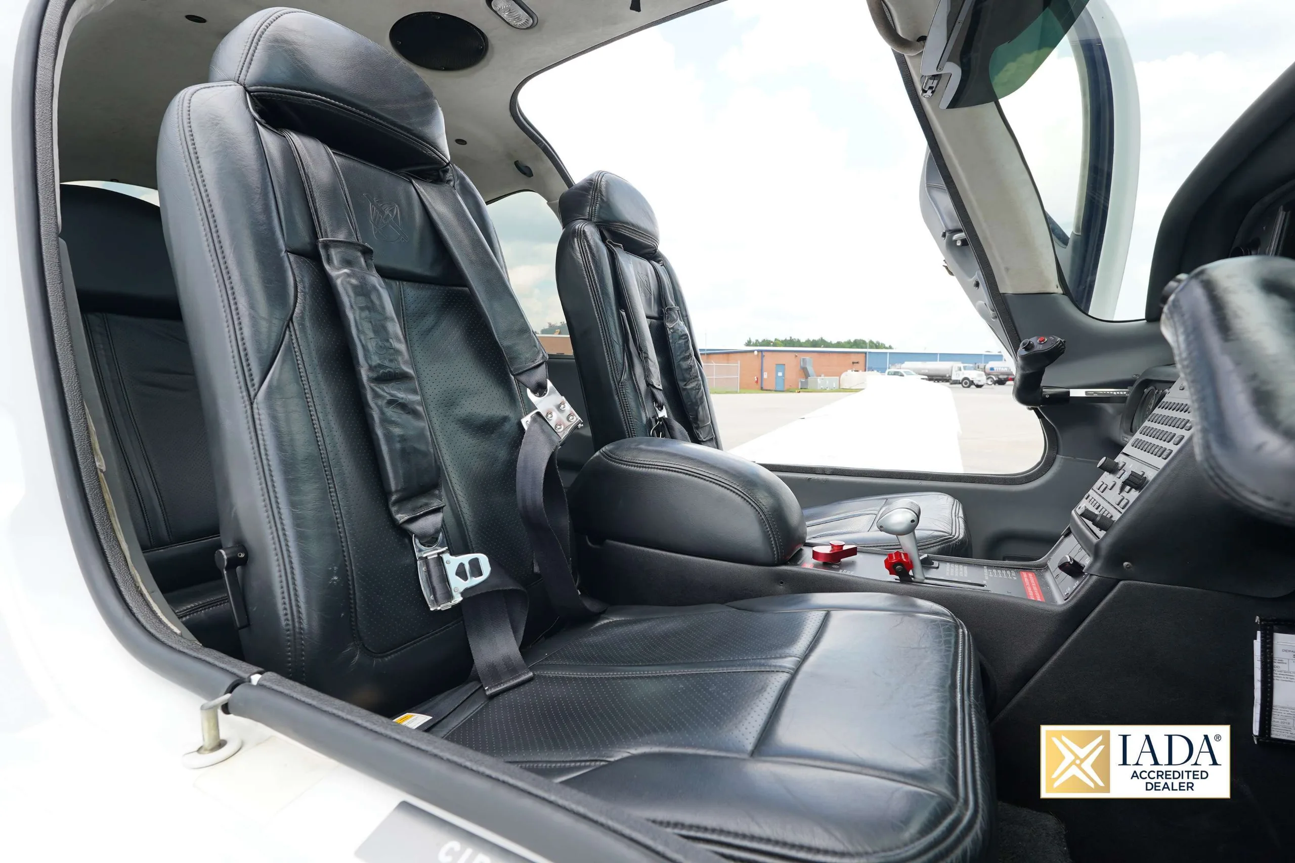 Cabin interior of a 2019 Cirrus SR20 G6.