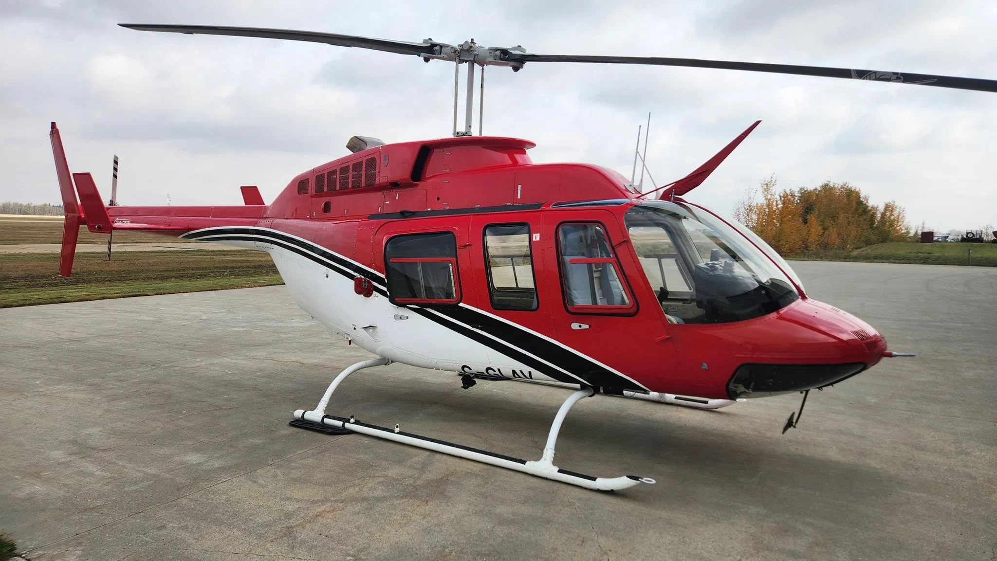 Exterior view of a 1981 BELL 206L I/C30P, C-GLAV.