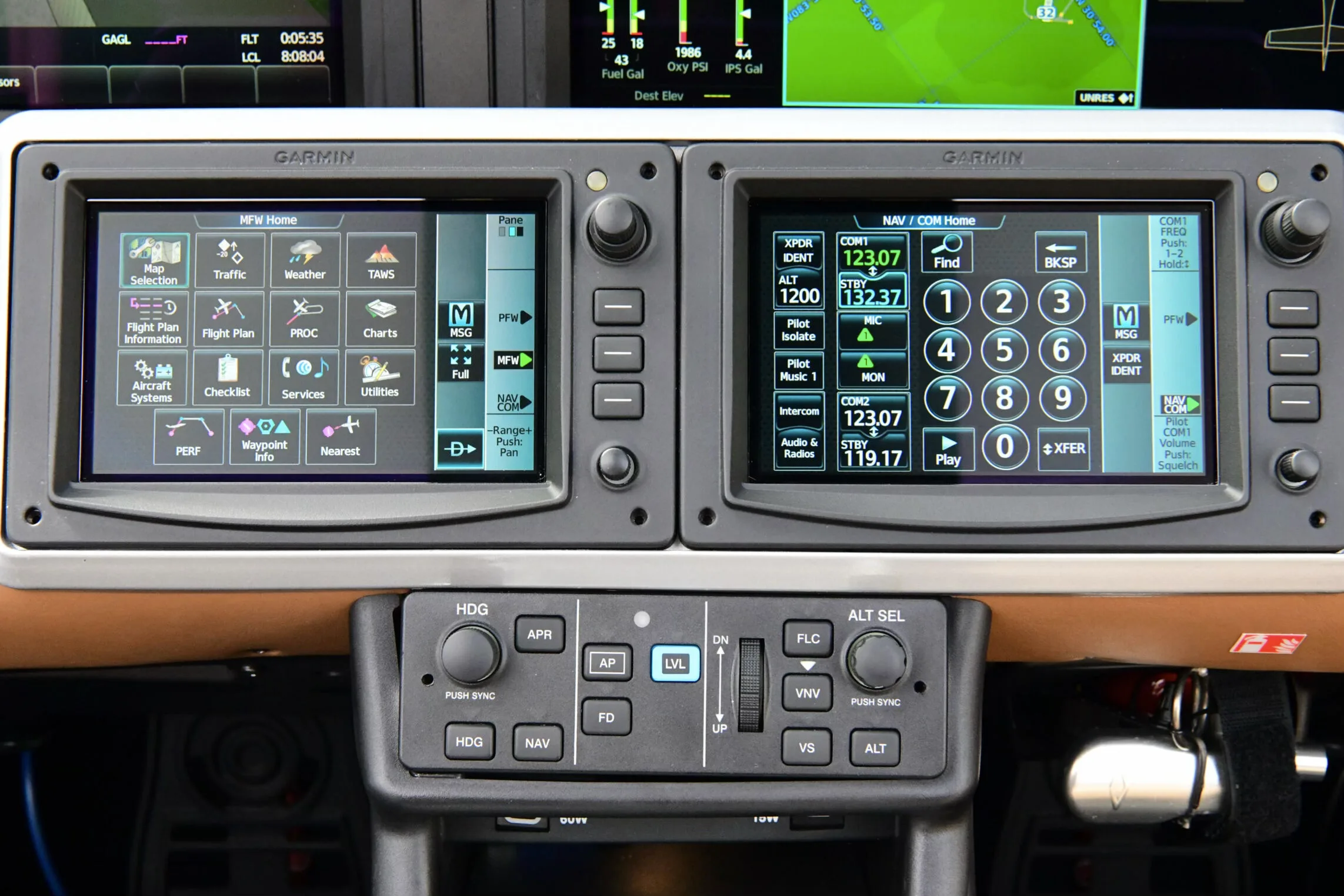 Avionics suite of a 2025 Cirrus SR22-G7 Turbo.