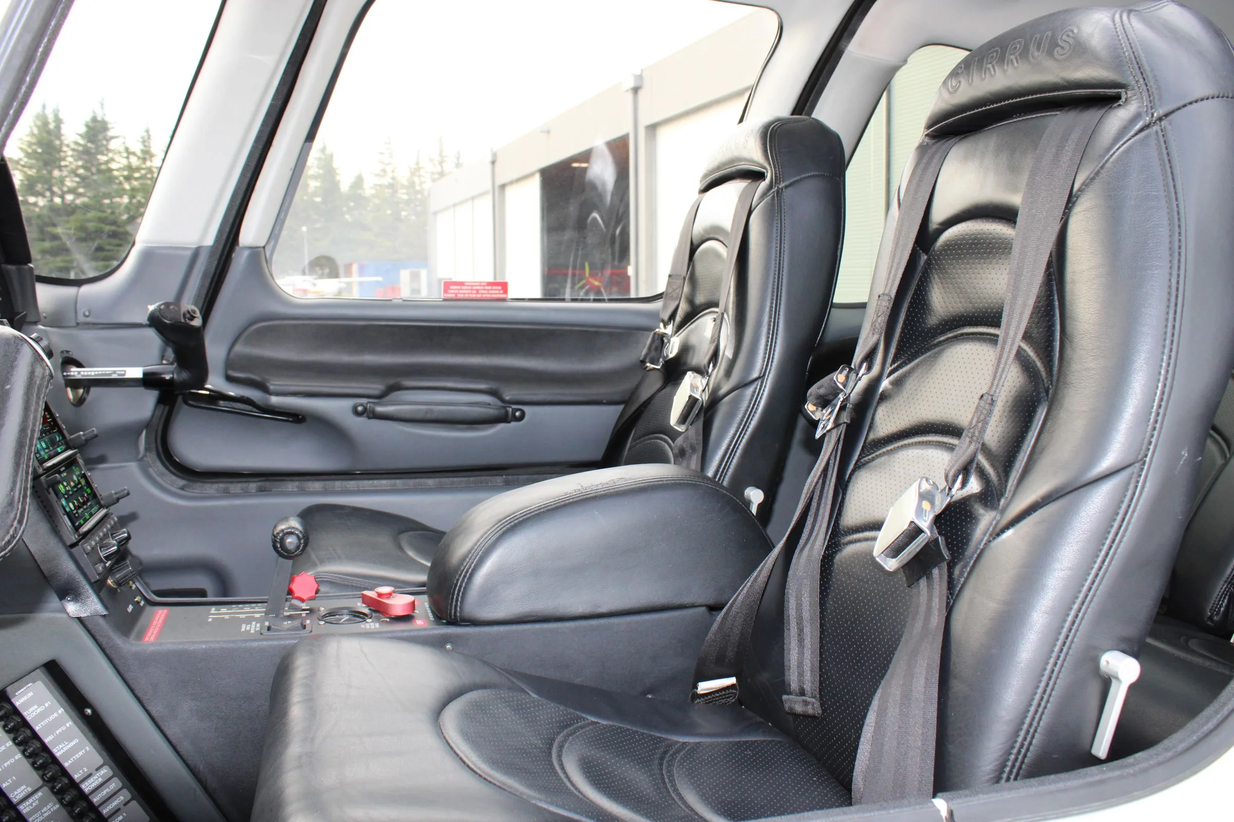 Cabin interior of a 2005 Cirrus SR22 G2 GTS.