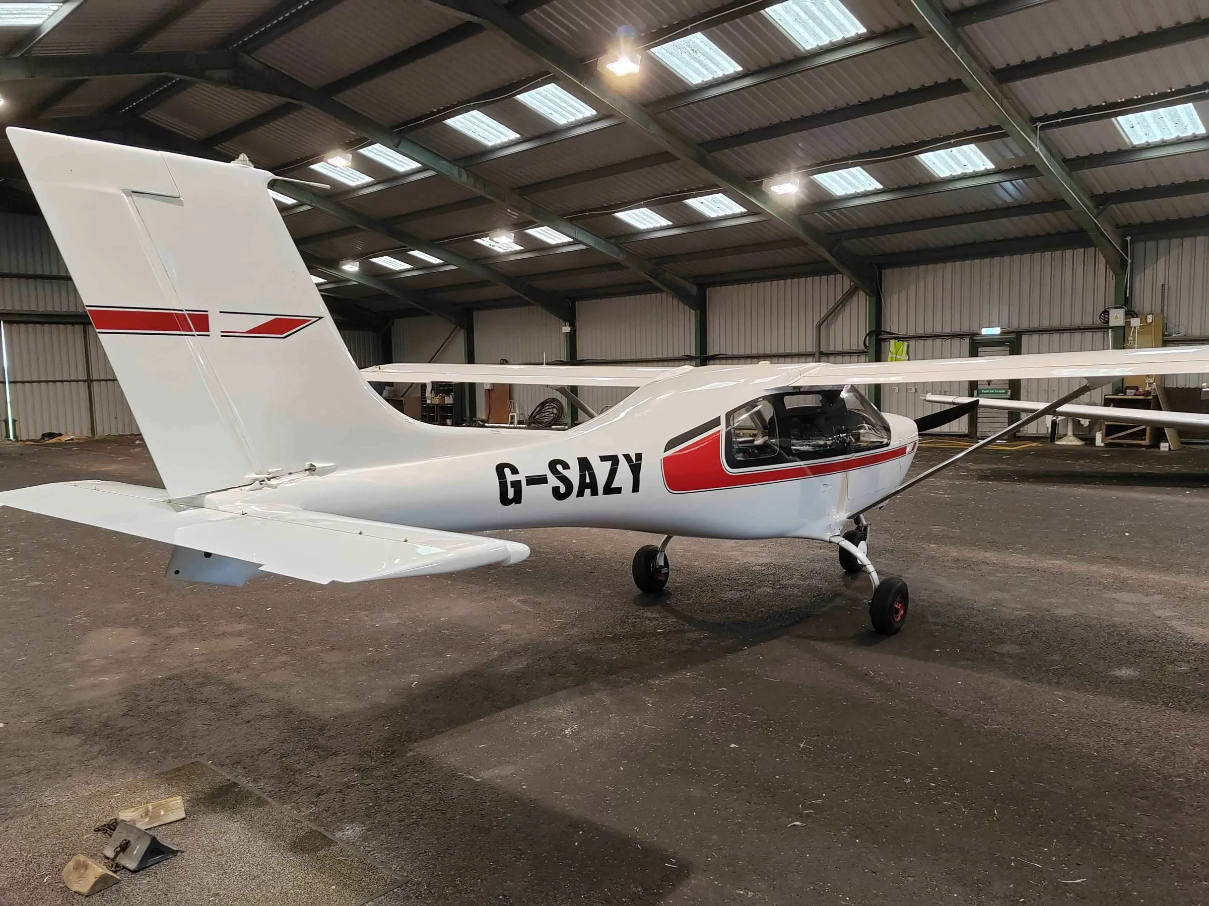 Exterior view of a 2004 Jabiru J400.