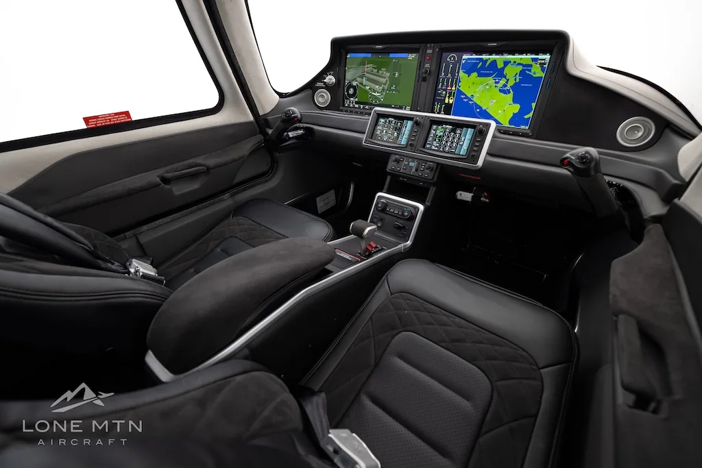 Cockpit and instrument panel of a 2024 Cirrus SR22 G7 GTS.