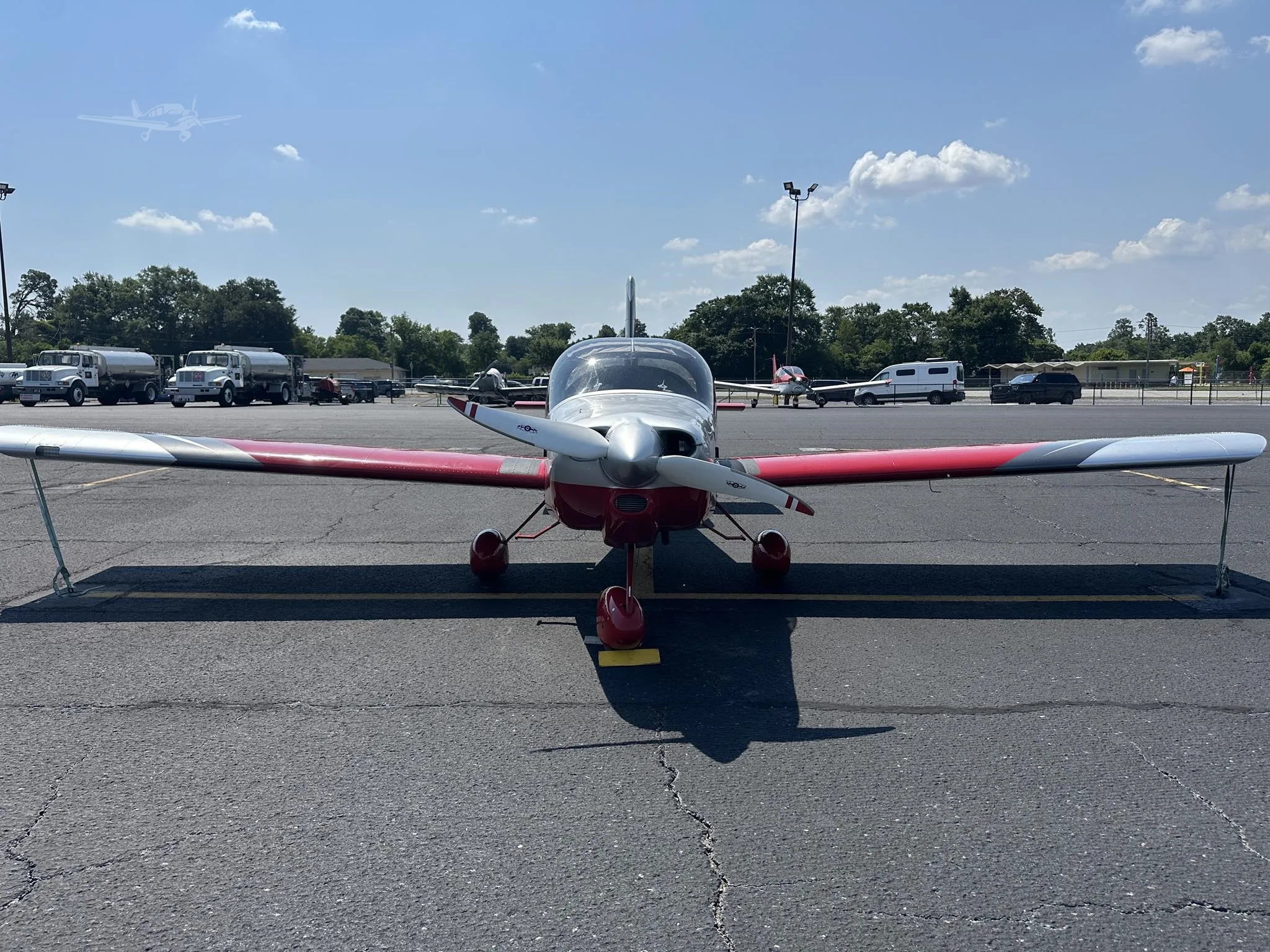 Exterior view of a 2019 VANS RV-12, N350UL.