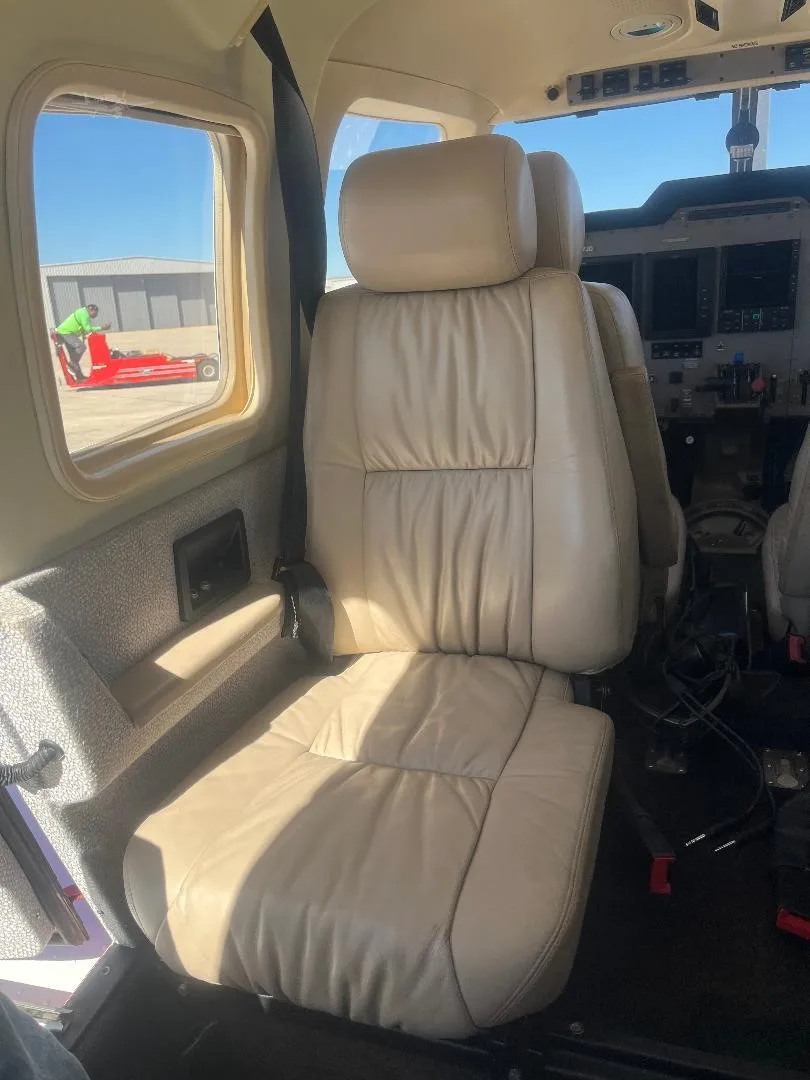 Cabin interior of a 2003 PIPER SARATOGA II HP.