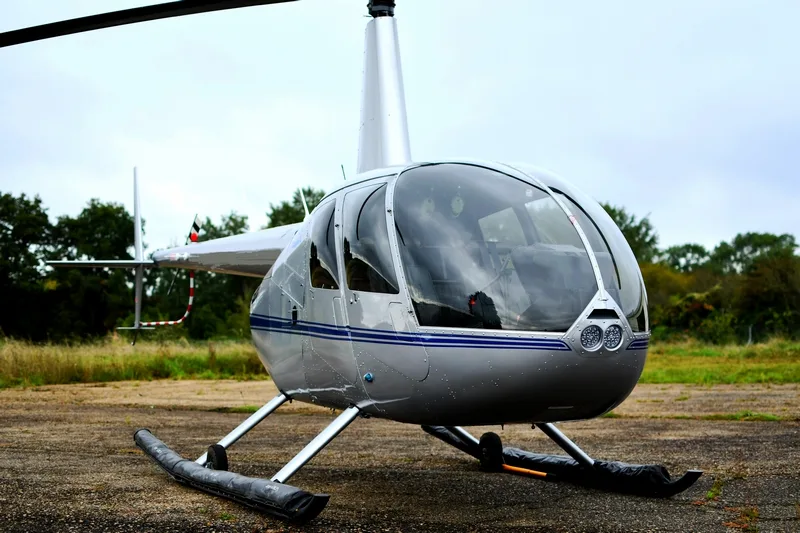 Exterior view of a Robinson R-44 CLIPPER II.
