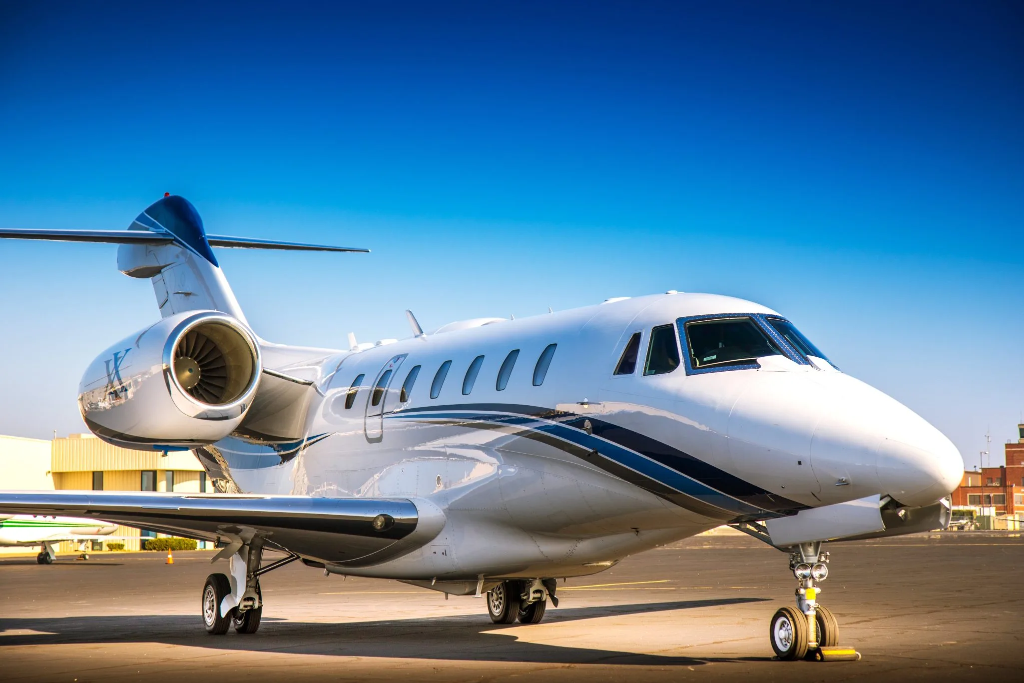 Exterior view of a 1999 Cessna Citation 750 X, N110CX.