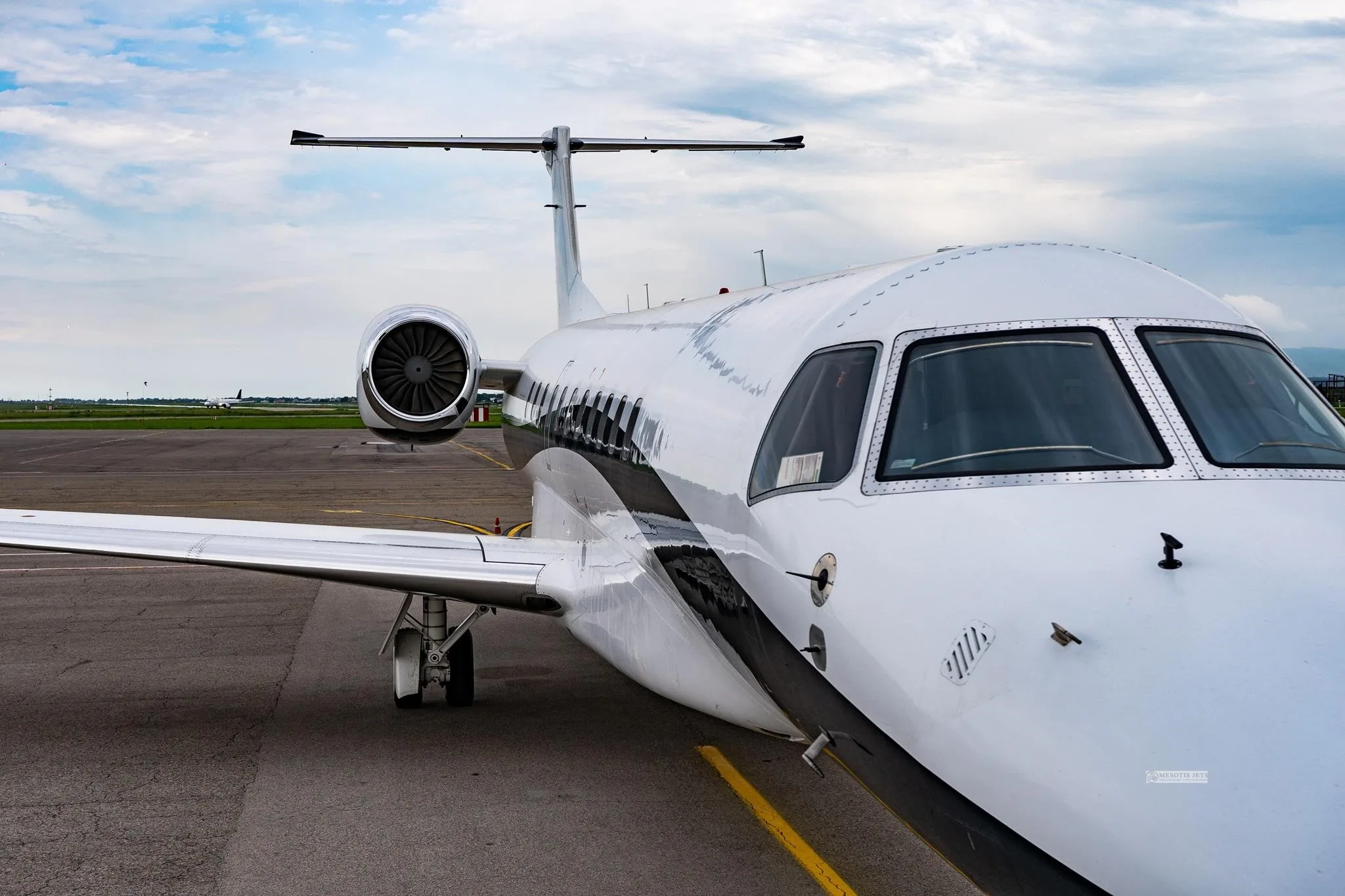 UP-EM028 - 2011 Embraer Legacy 650