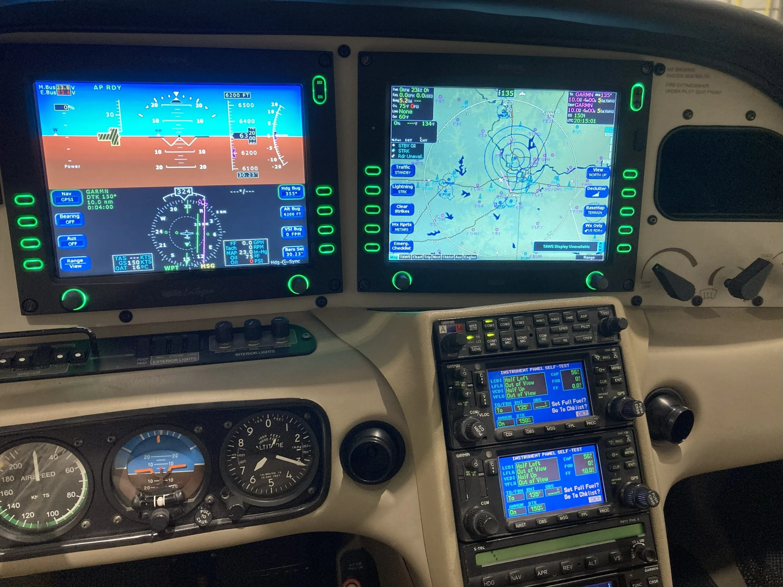 Avionics suite of a 2006 Cirrus SR20-G2.