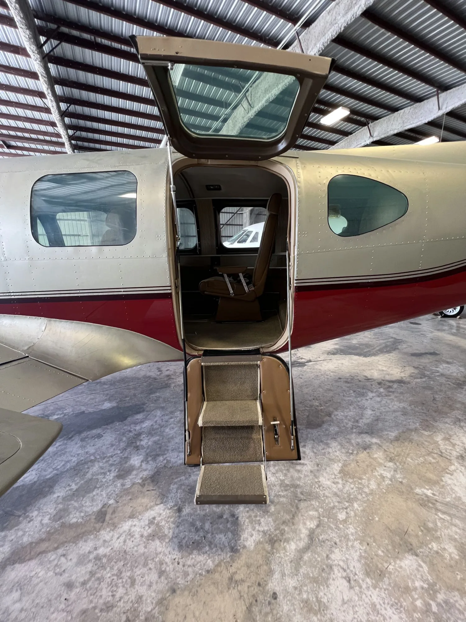 Cabin interior of a 1974 Piper PA-31 350 CHIEFTAIN.