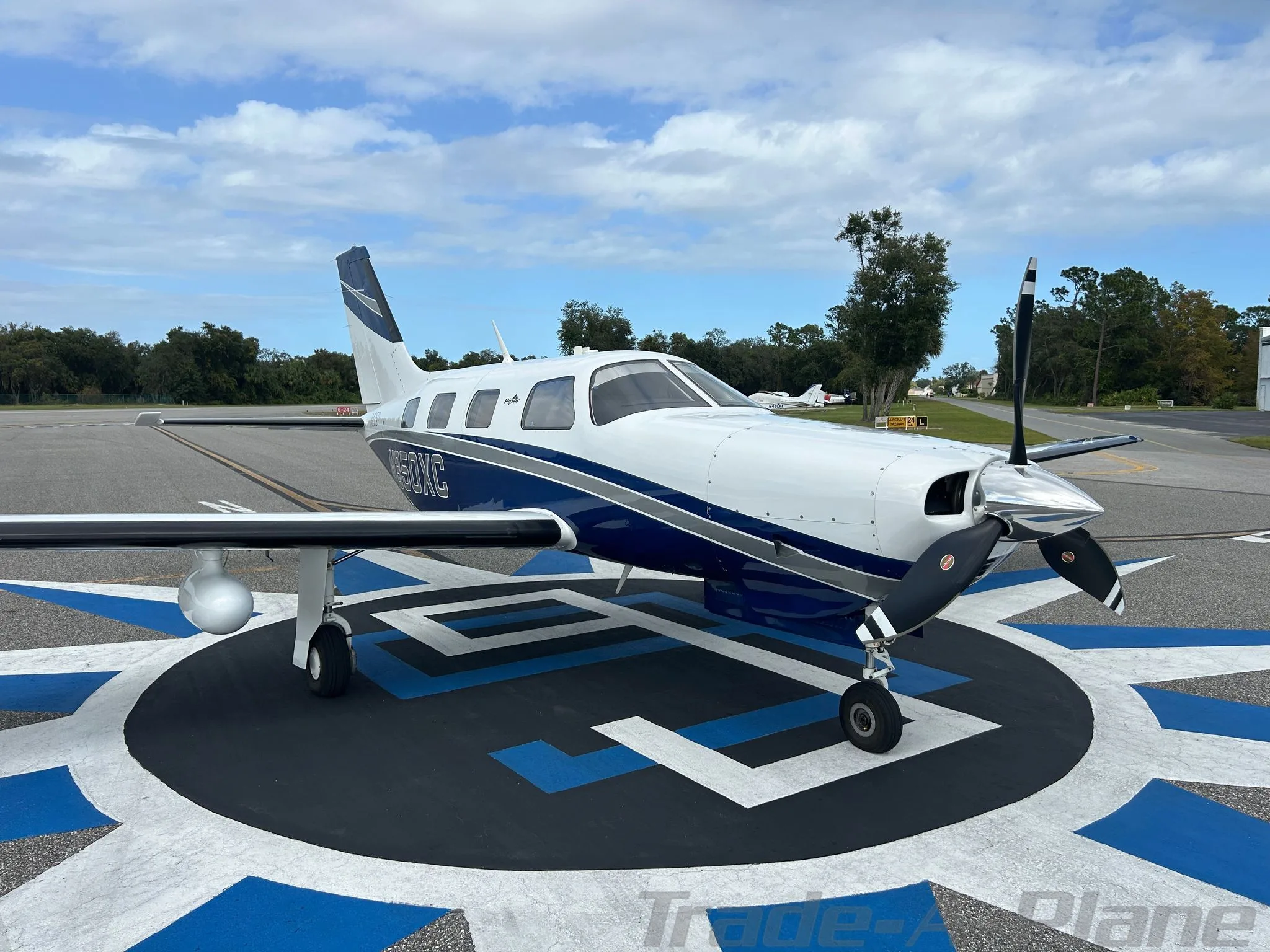 Exterior view of a 2017 PIPER M350, N350XC.