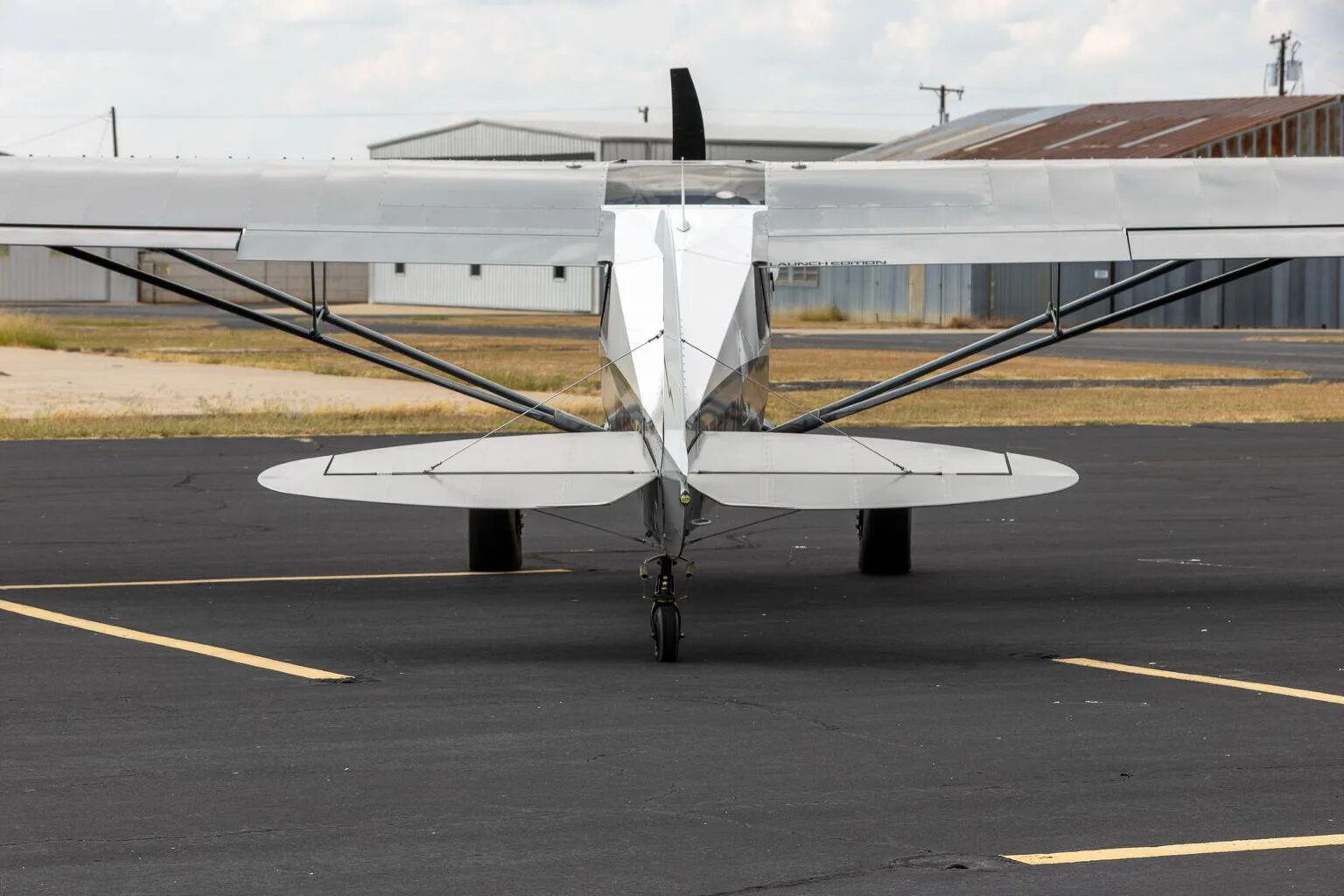 Exterior view of a 2016 CubCrafters XCub.