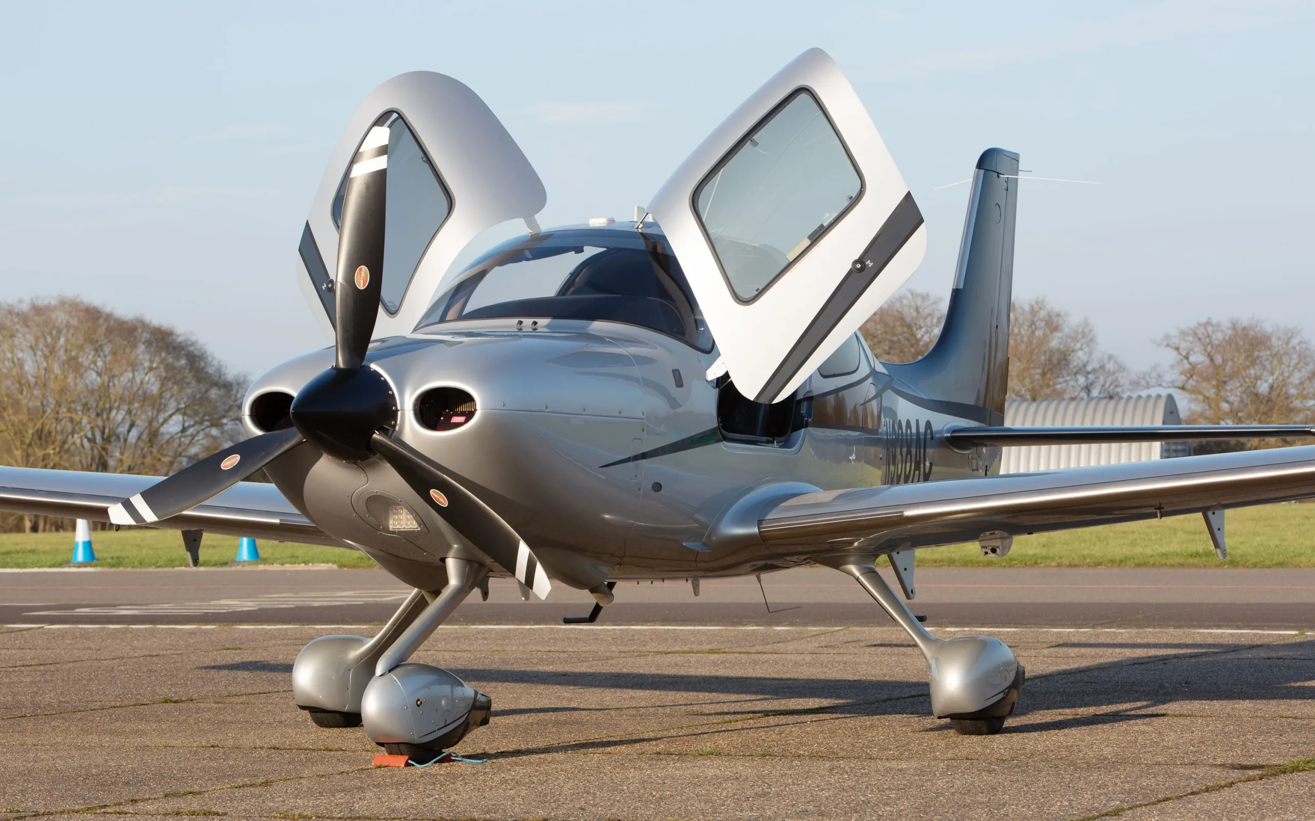 Exterior view of a 2014 Cirrus SR22 G5 GTS.