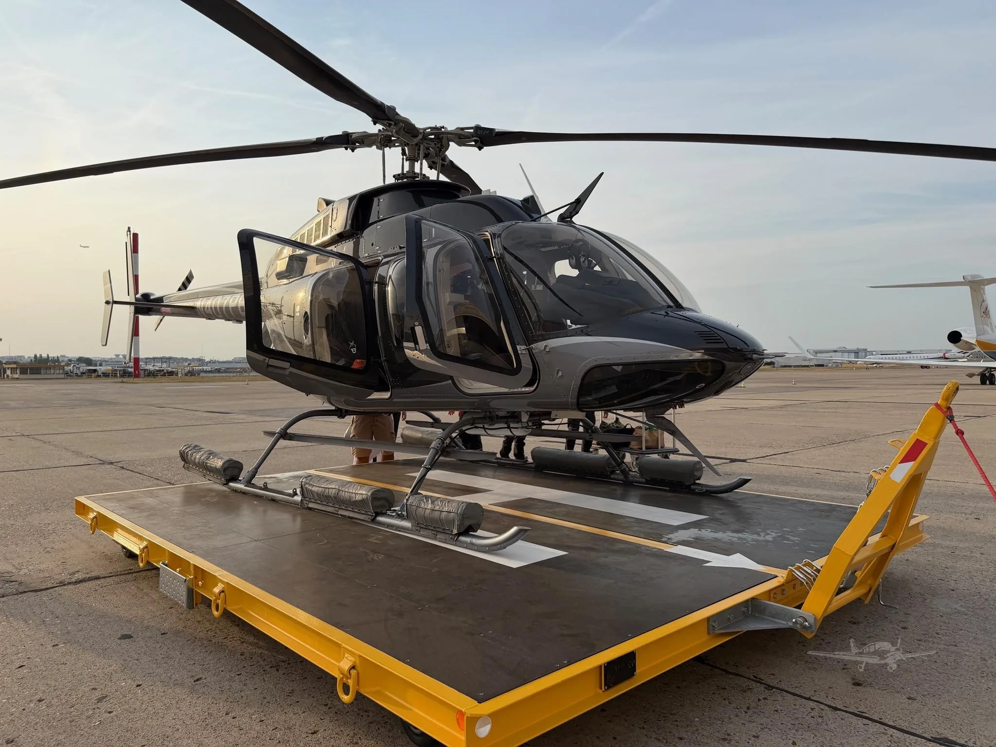 Exterior view of a 2021 BELL 407GXI, N407PB.