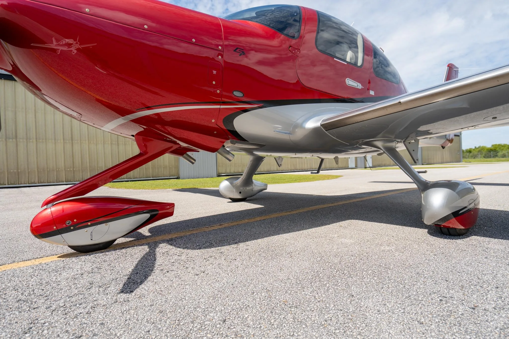 Exterior view of a 2025 CIRRUS SR22-G7+, N45KS.
