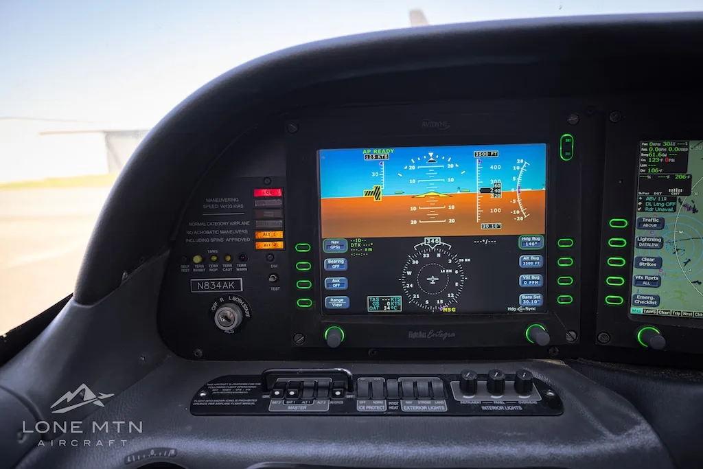 Avionics suite of a 2005 Cirrus SR22 G2 GTS.