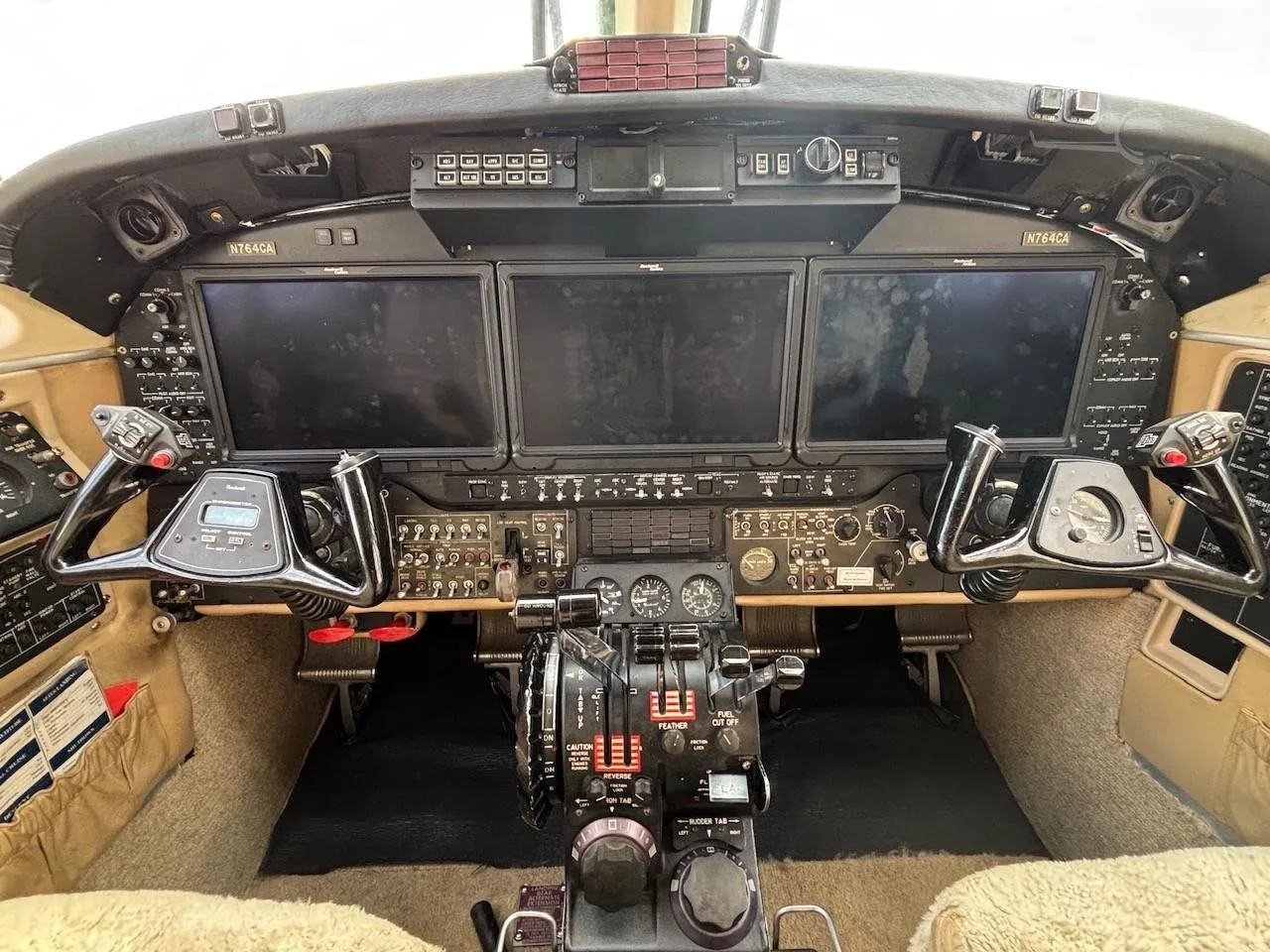 N764CA - 1991 Beechcraft King AIR B200