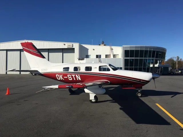 Exterior view of a 2016 Piper PA-46-350P.