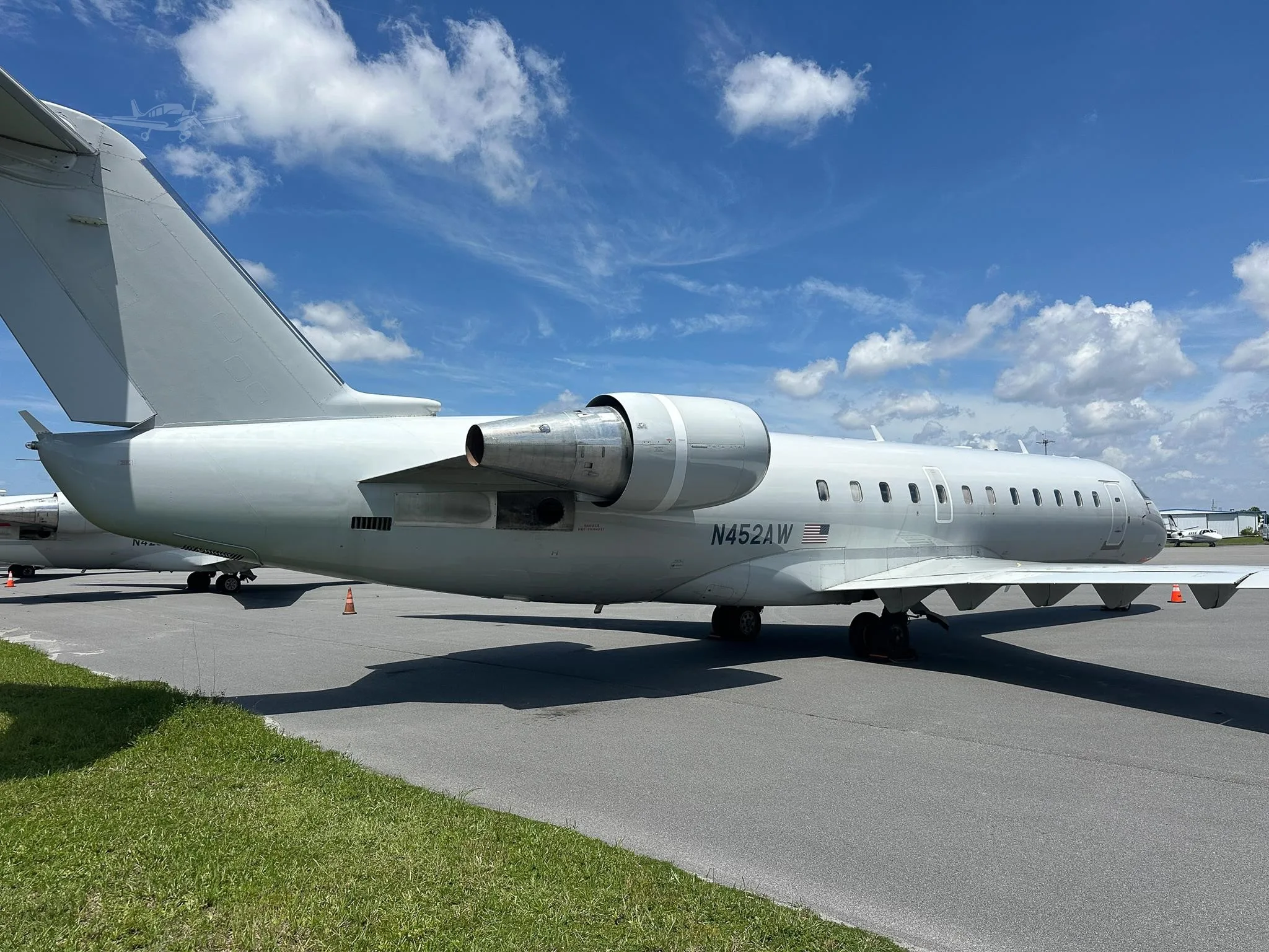 Exterior view of a 2002 BOMBARDIER CRJ-200, N452AW.