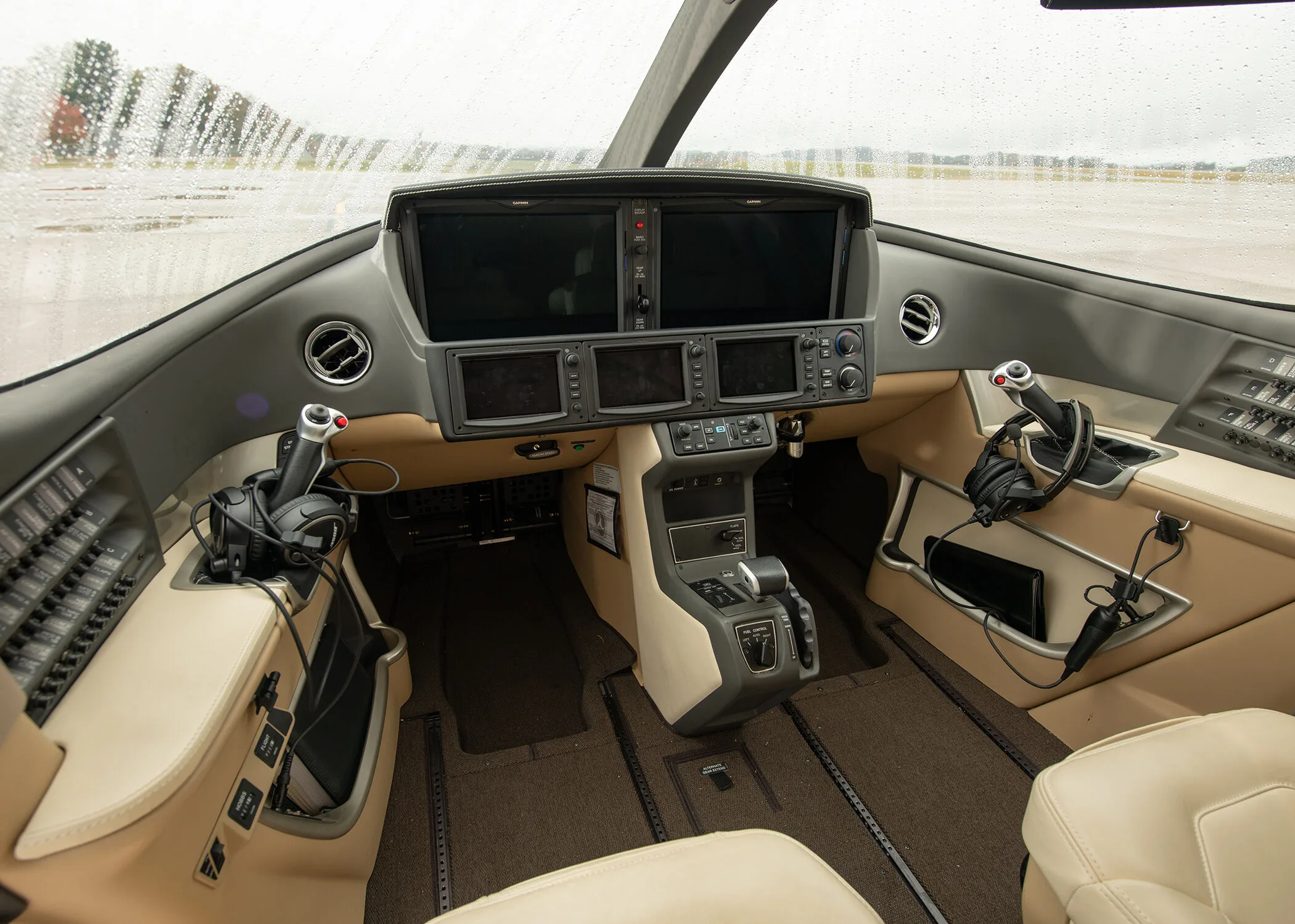 Cabin interior of a 2023 Cirrus SF50 G2+ Elite.