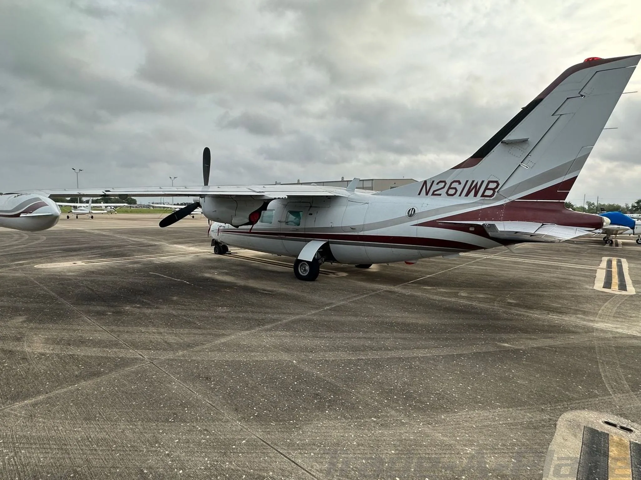 Exterior view of a 1976 MITSUBISHI MU 2M, N261WB.