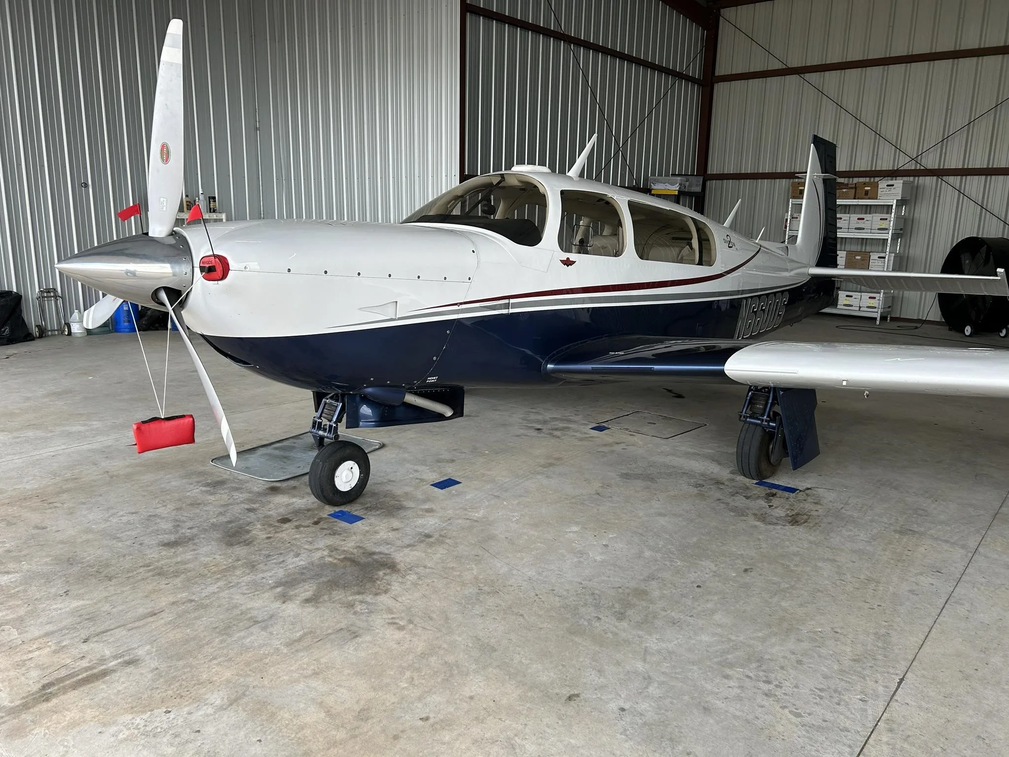 Exterior view of a 2006 MOONEY M20R OVATION, N660DS.