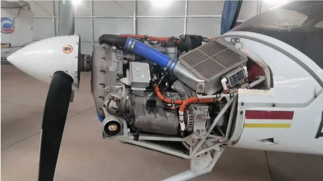 Engine detail of a 2020 DIAMOND DA40 NG.