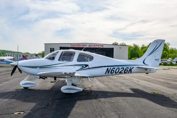 Marketing image of a 2003 Cirrus SR22.