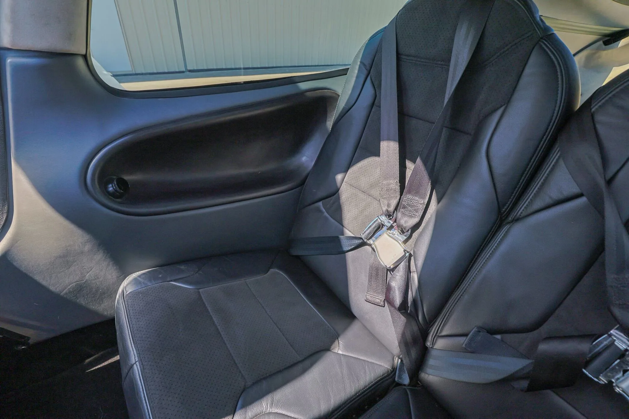 Cabin interior of a Cirrus N762CR SR22-G3 Turbo GTS - Aerista.