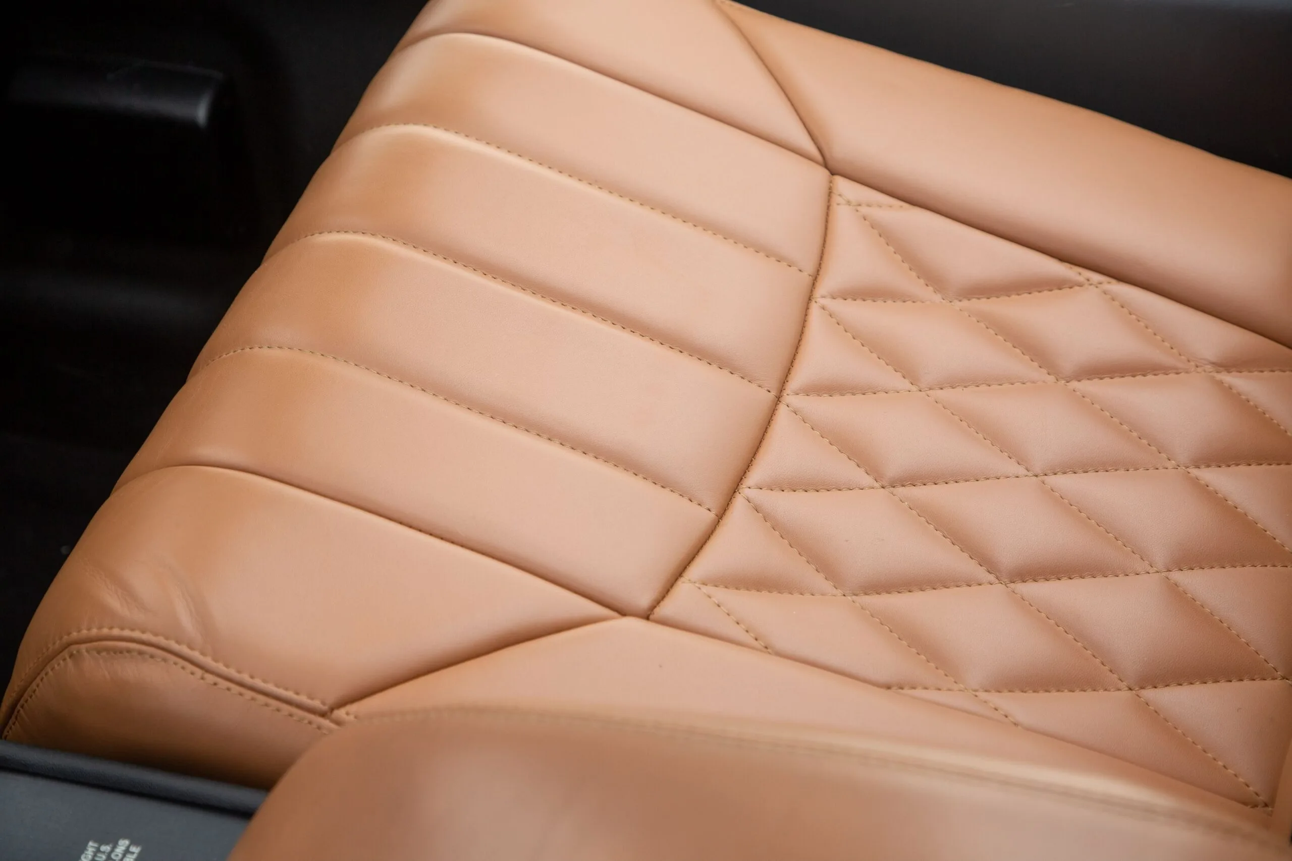 Cabin interior of a 2005 Cirrus SR20-G2.
