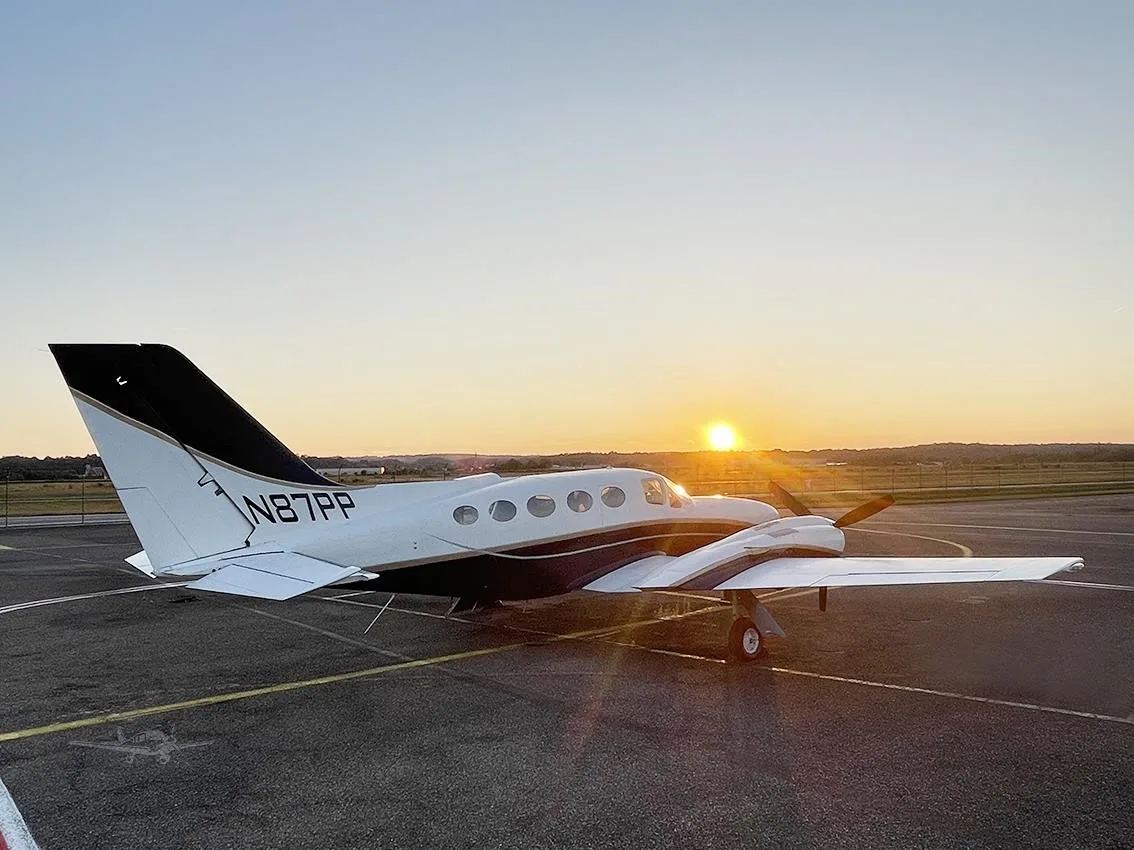Exterior view of a 1977 CESSNA 421C, N87PP.