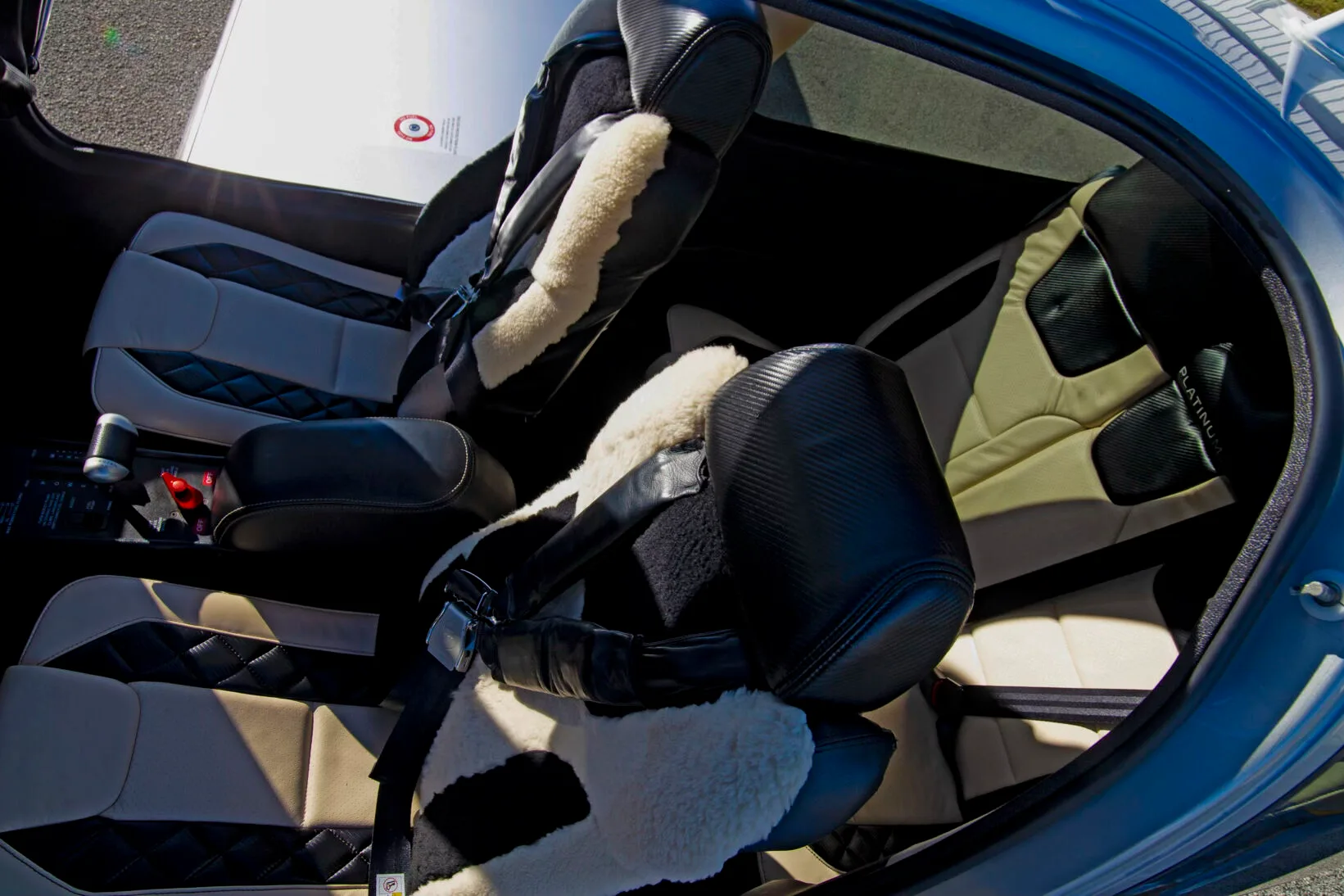Cabin interior of a 2014 Cirrus SR22-G5 GTS.