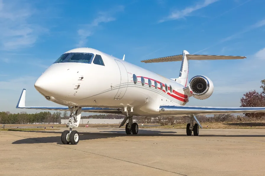 Exterior view of a 2014 Gulfstream Honeywell RE220 (G550).