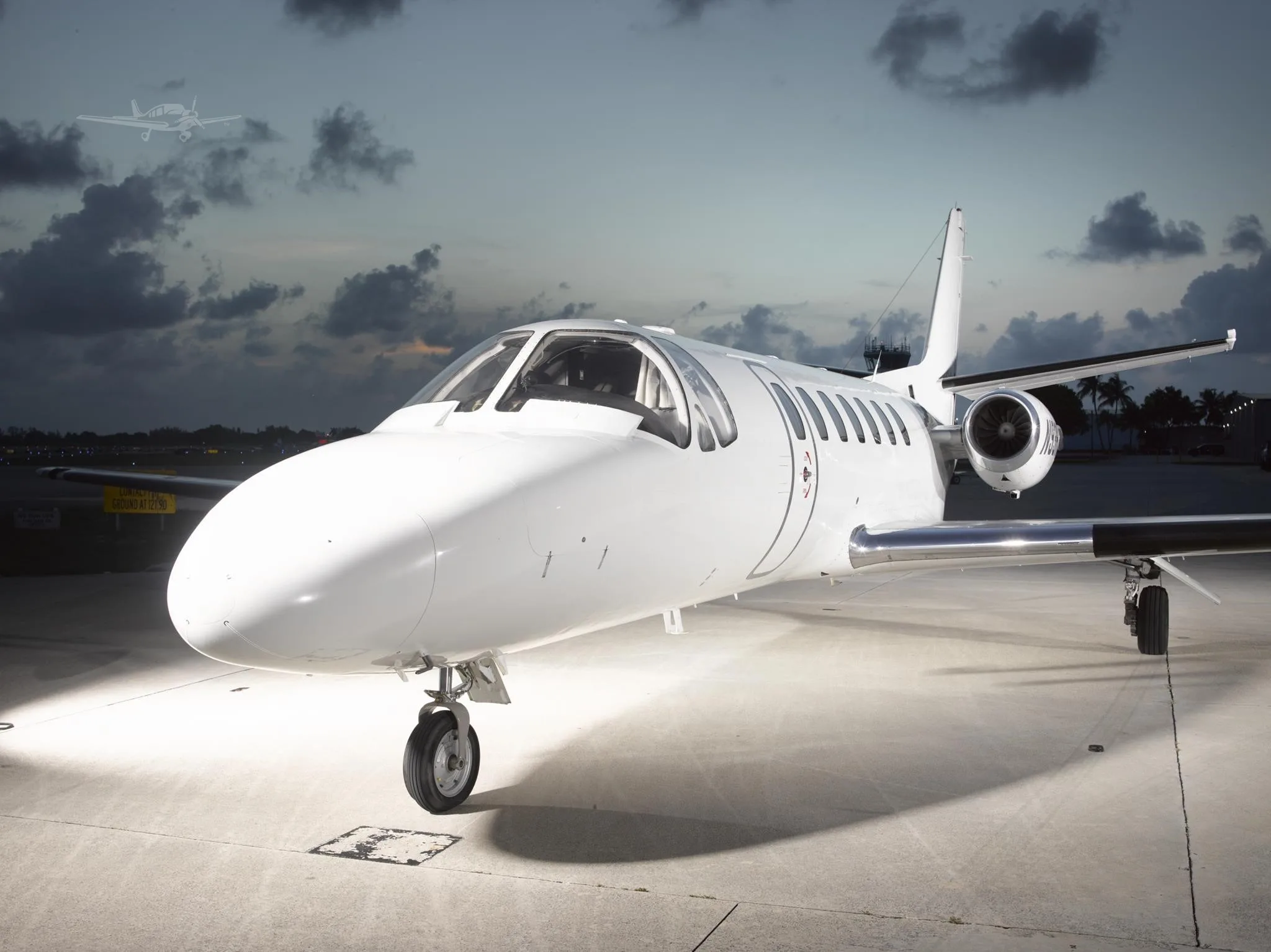 Exterior view of a 1998 CESSNA CITATION V ULTRA, N93HA.