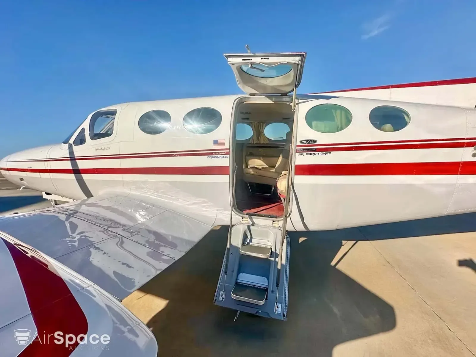 Exterior view of a 1977 Cessna 421C, N421JL.