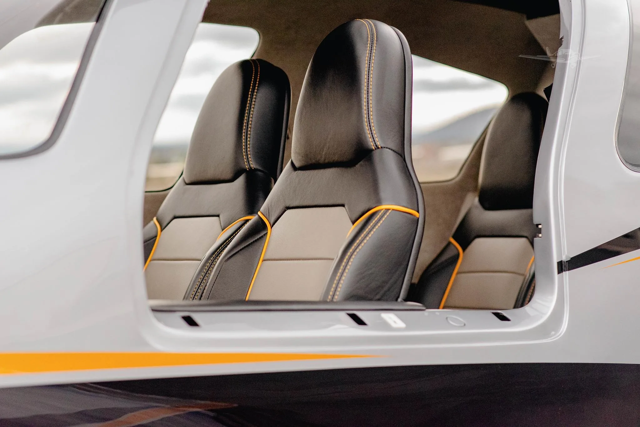 Cabin interior of a 2003 LANCAIR IV-PT.