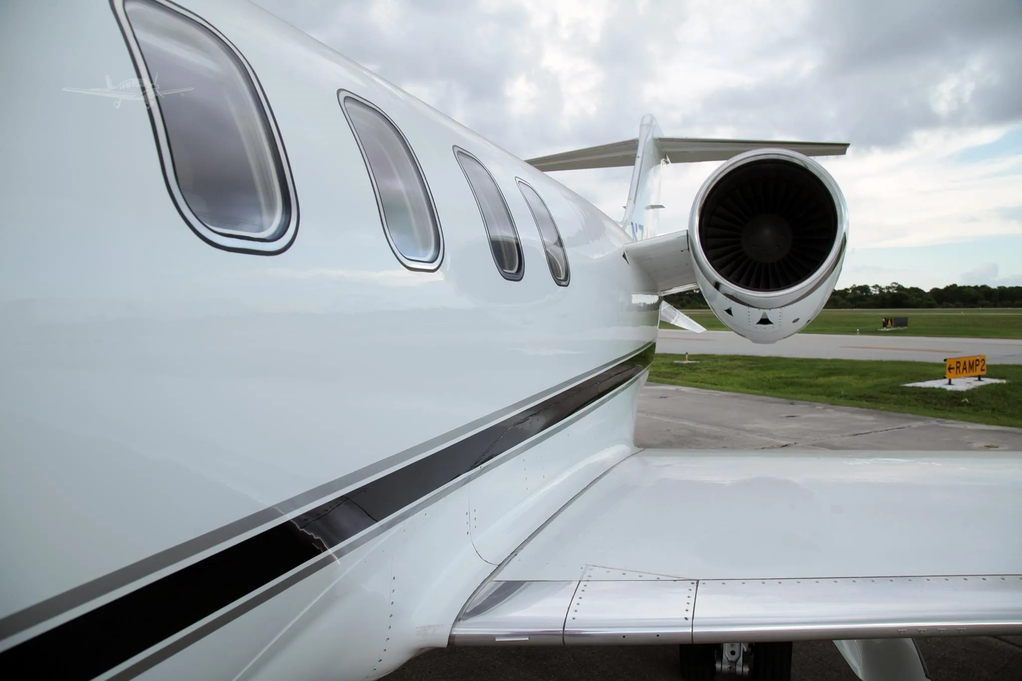 Exterior view of a 2000 LEARJET 45, N740TF.
