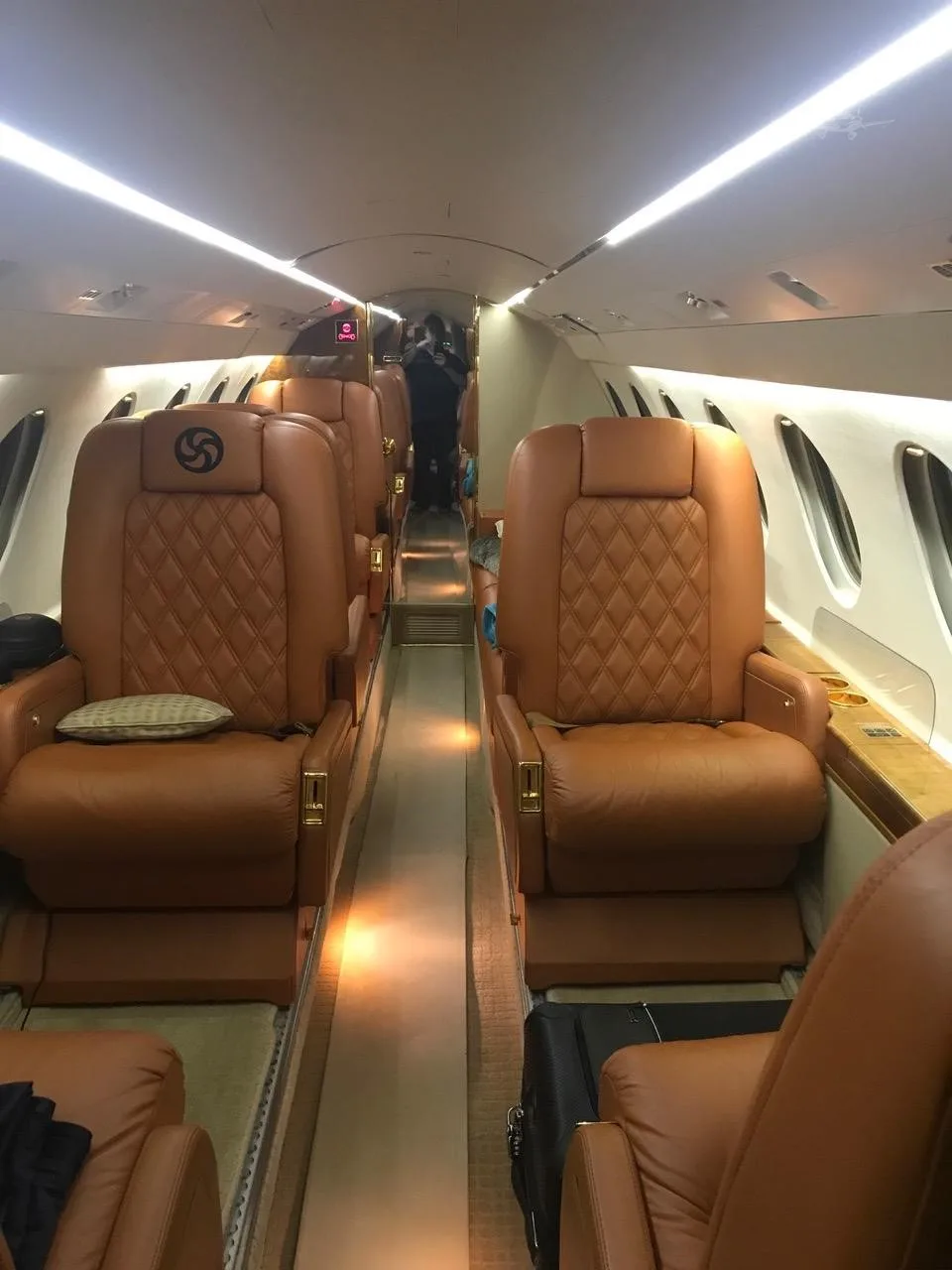 Cabin interior of a 1999 DASSAULT FALCON 50EX.