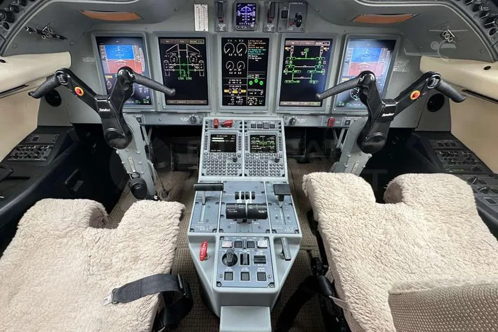 PP-LLO - 2011 HAWKER 4000