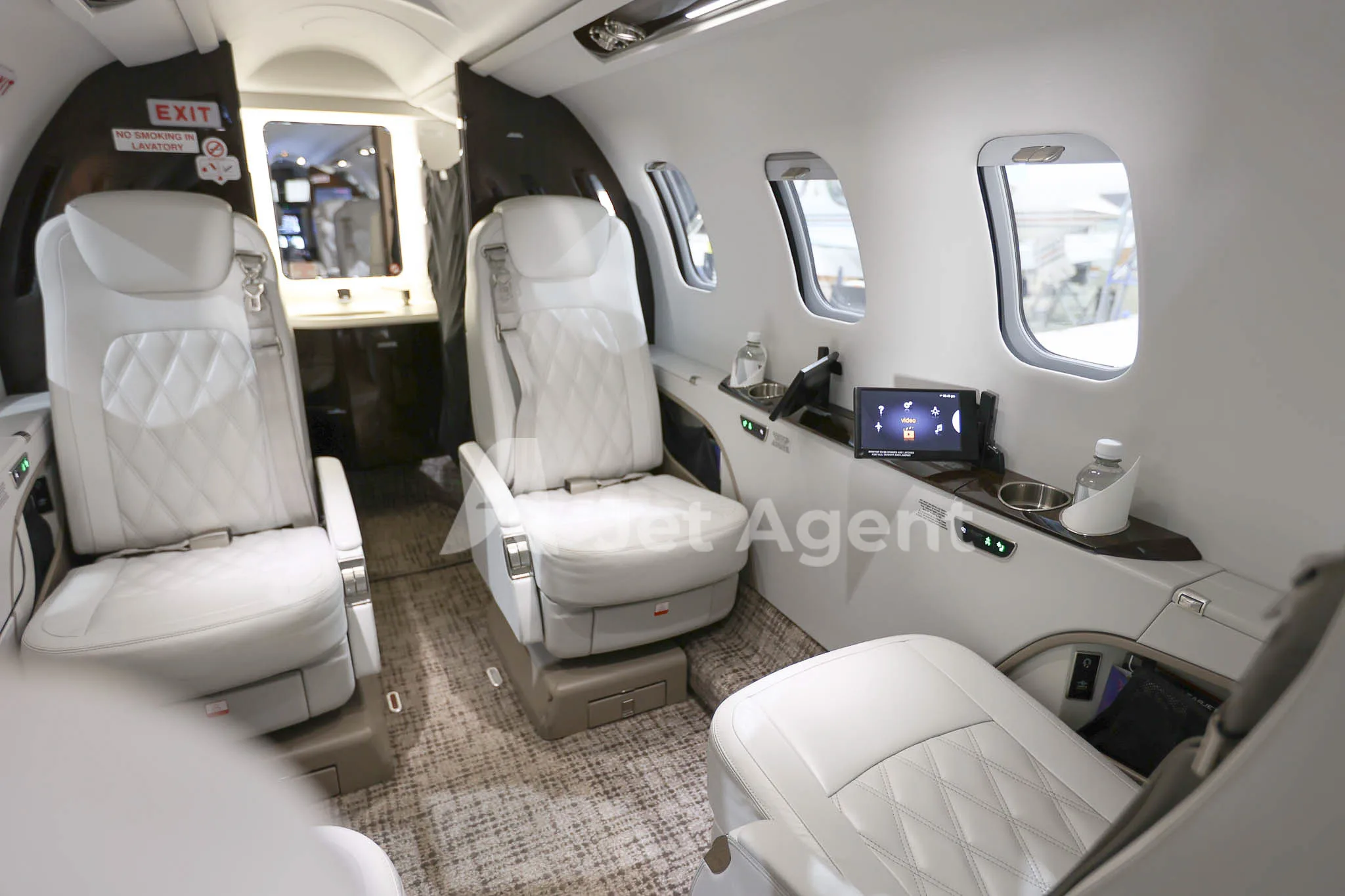 Cabin interior of a 2018 Bombardier learjet 75.