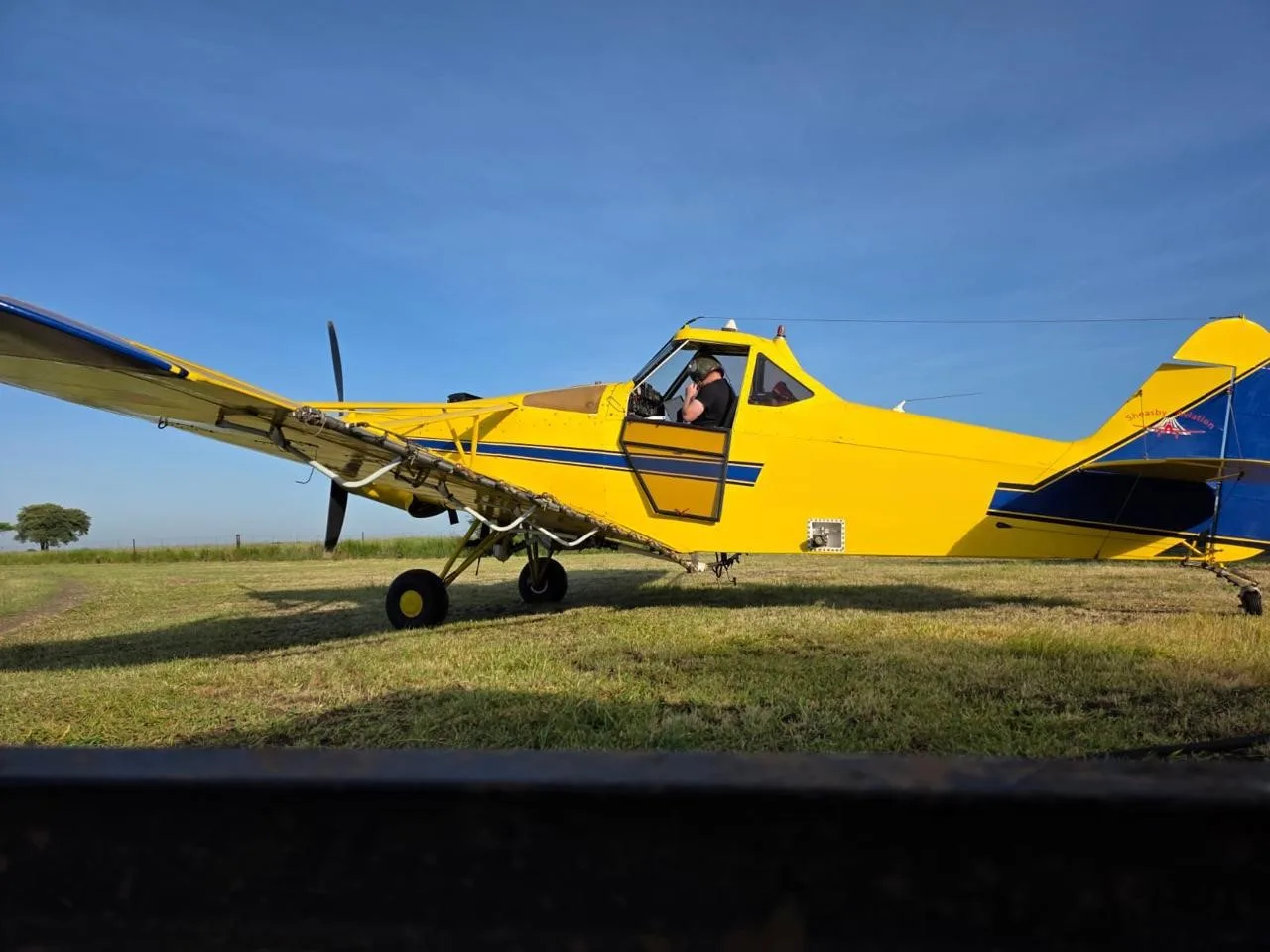 Exterior view of a 1976 PIPER PAWNEE.
