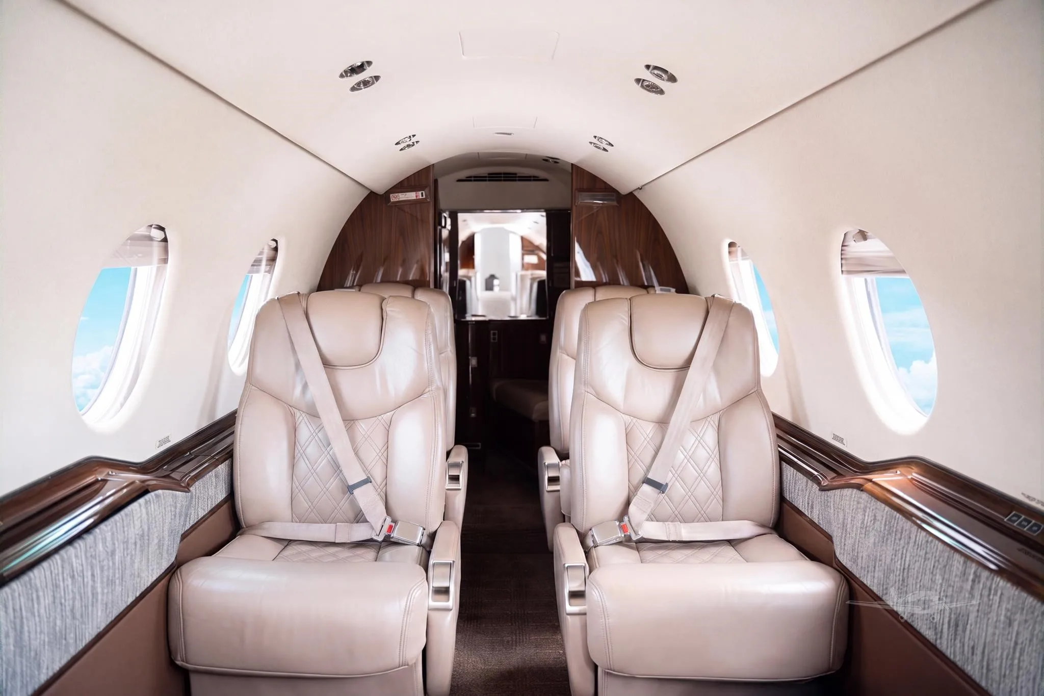 Cabin interior of a 2008 HAWKER 400XP.