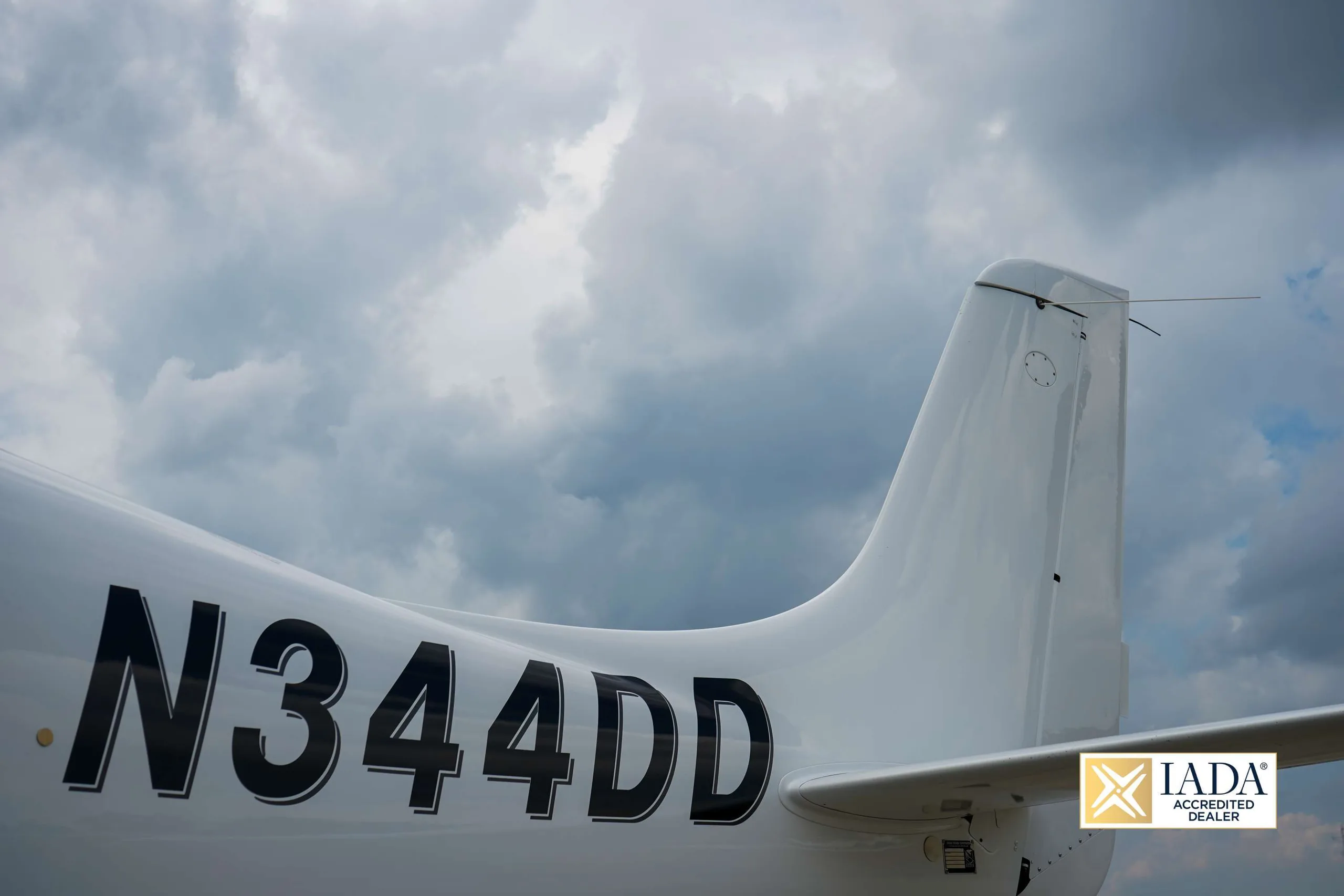 Exterior view of a 2019 Cirrus SR20 G6.