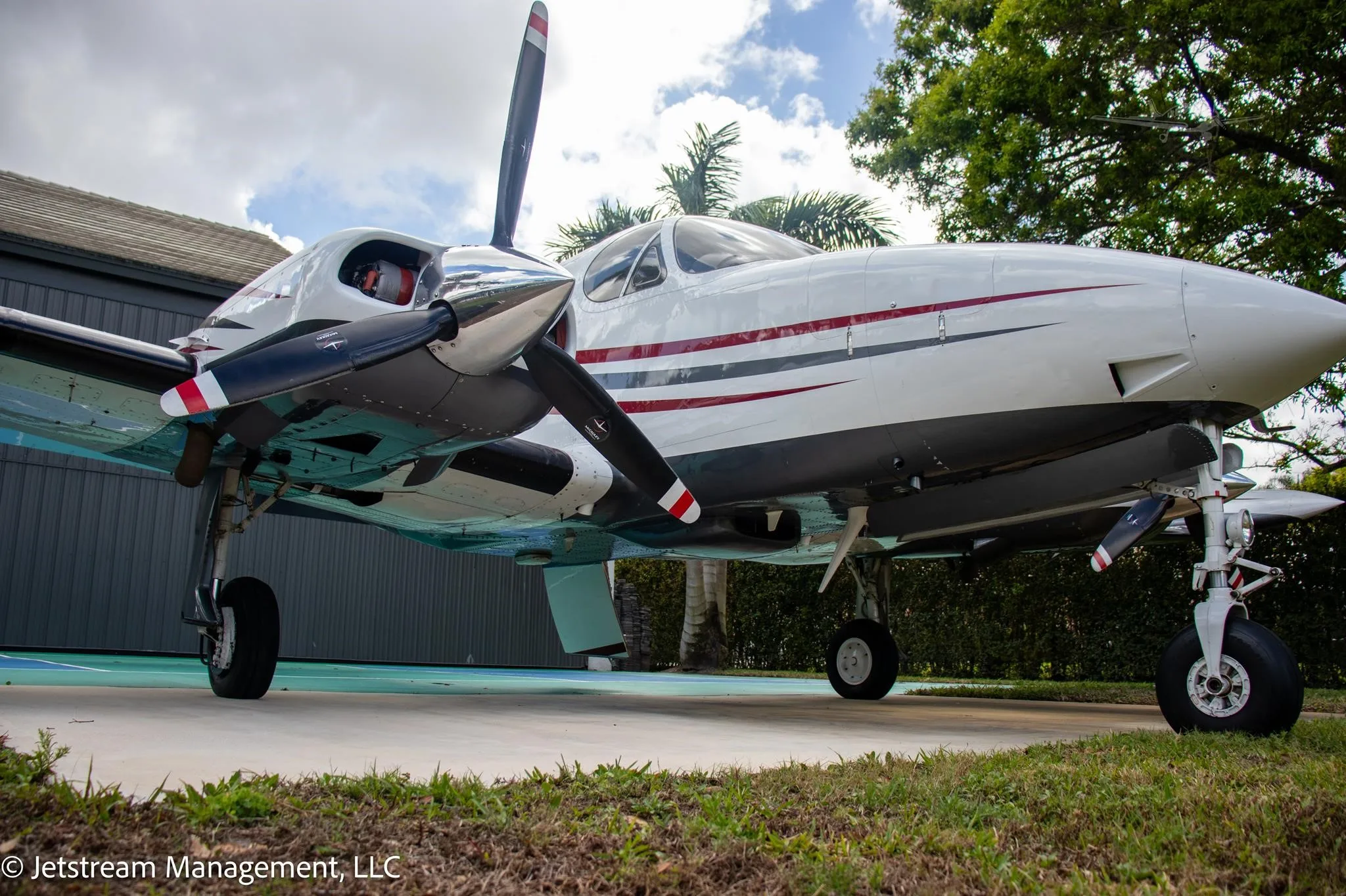 Exterior view of a 1979 CESSNA 340A, N311KM.