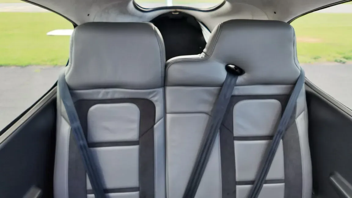Cabin interior of a 2019 Cirrus SR22 G6.