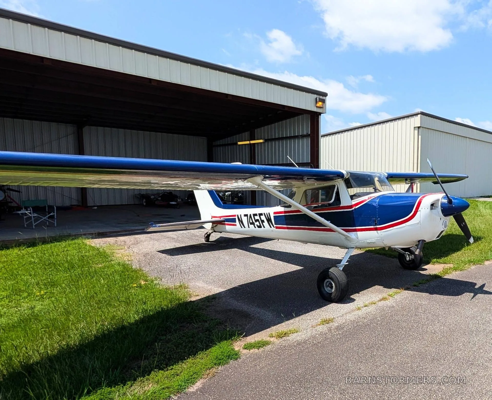 Exterior view of a 1980 Cessna 152/150 TD.