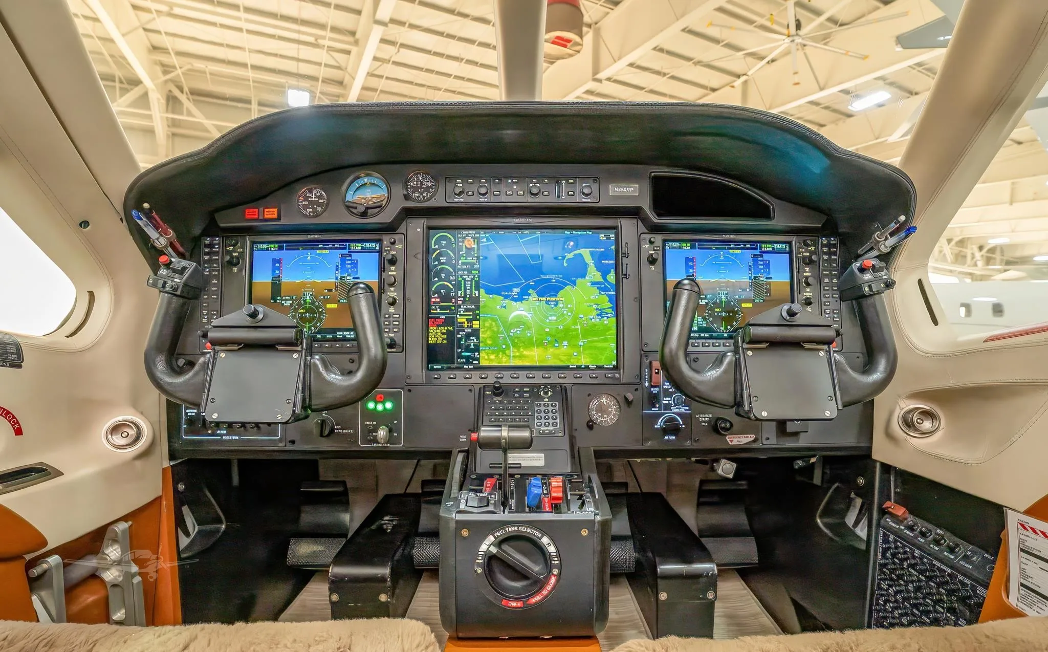 Cockpit and instrument panel of a 2012 DAHER TBM 850.