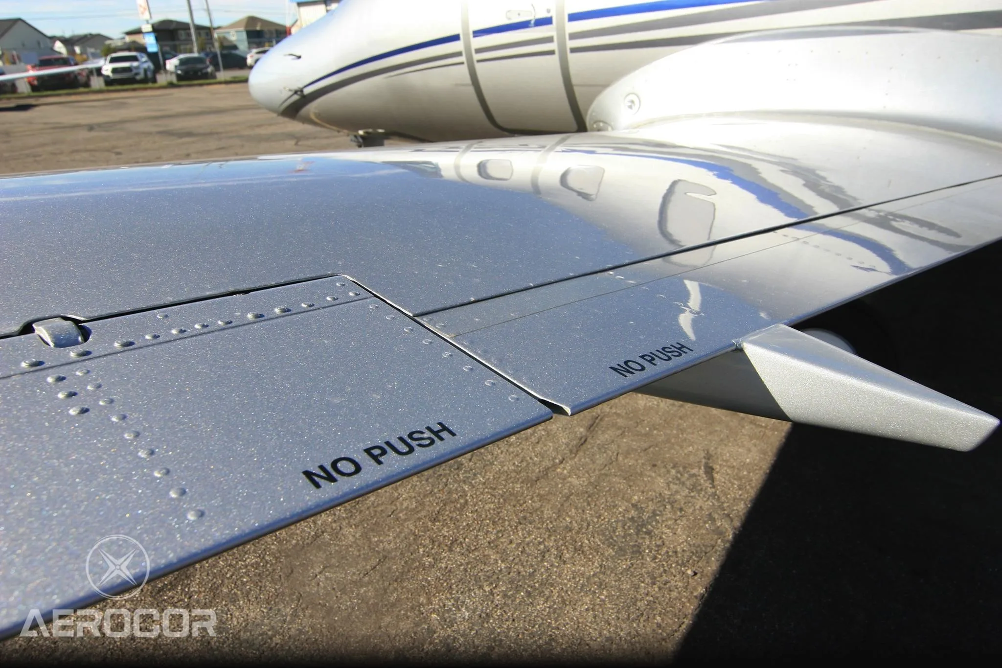 Marketing image of a 2007 ECLIPSE 500.
